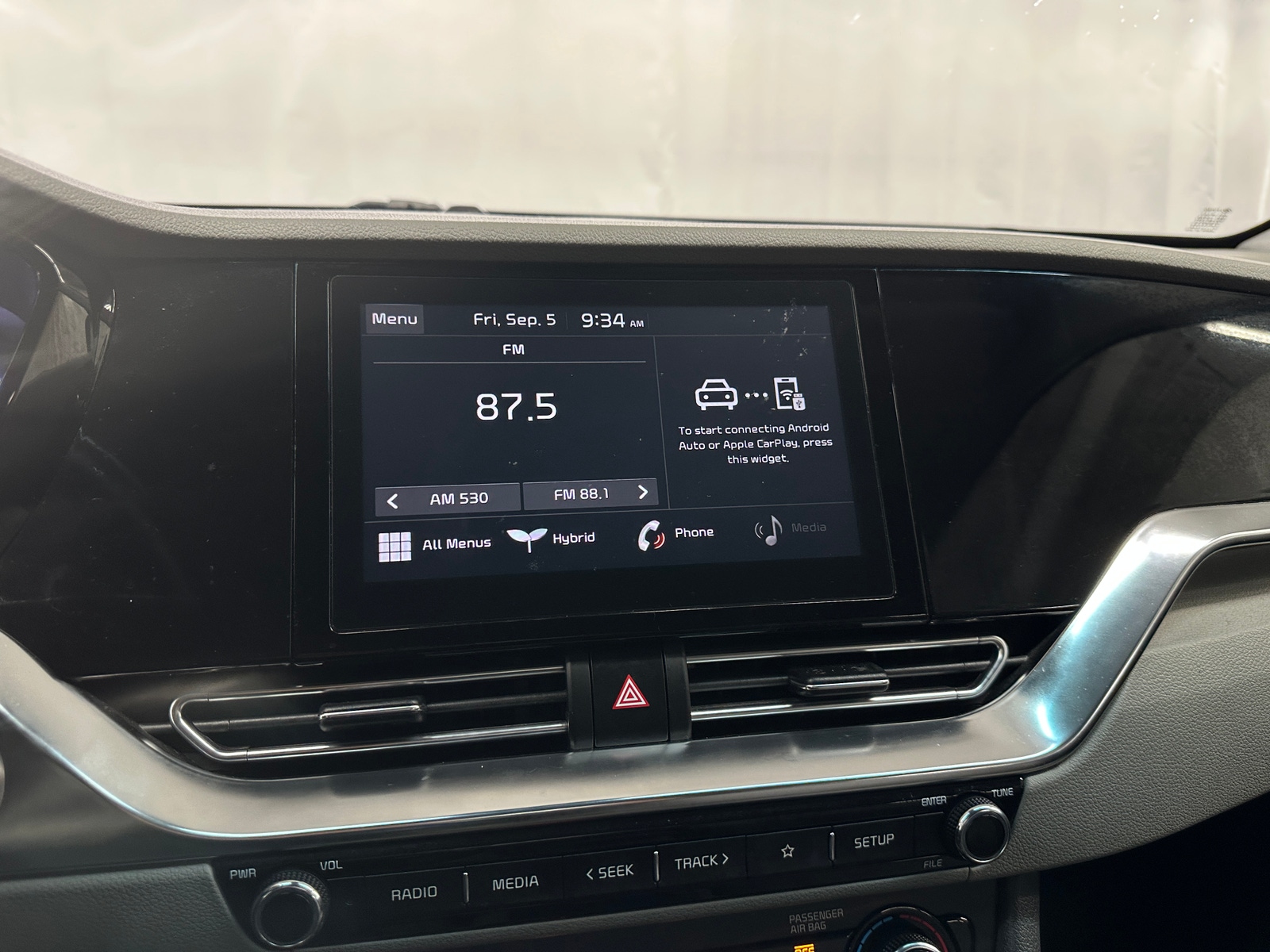 Thumbnail: 2022 Kia Niro - 3