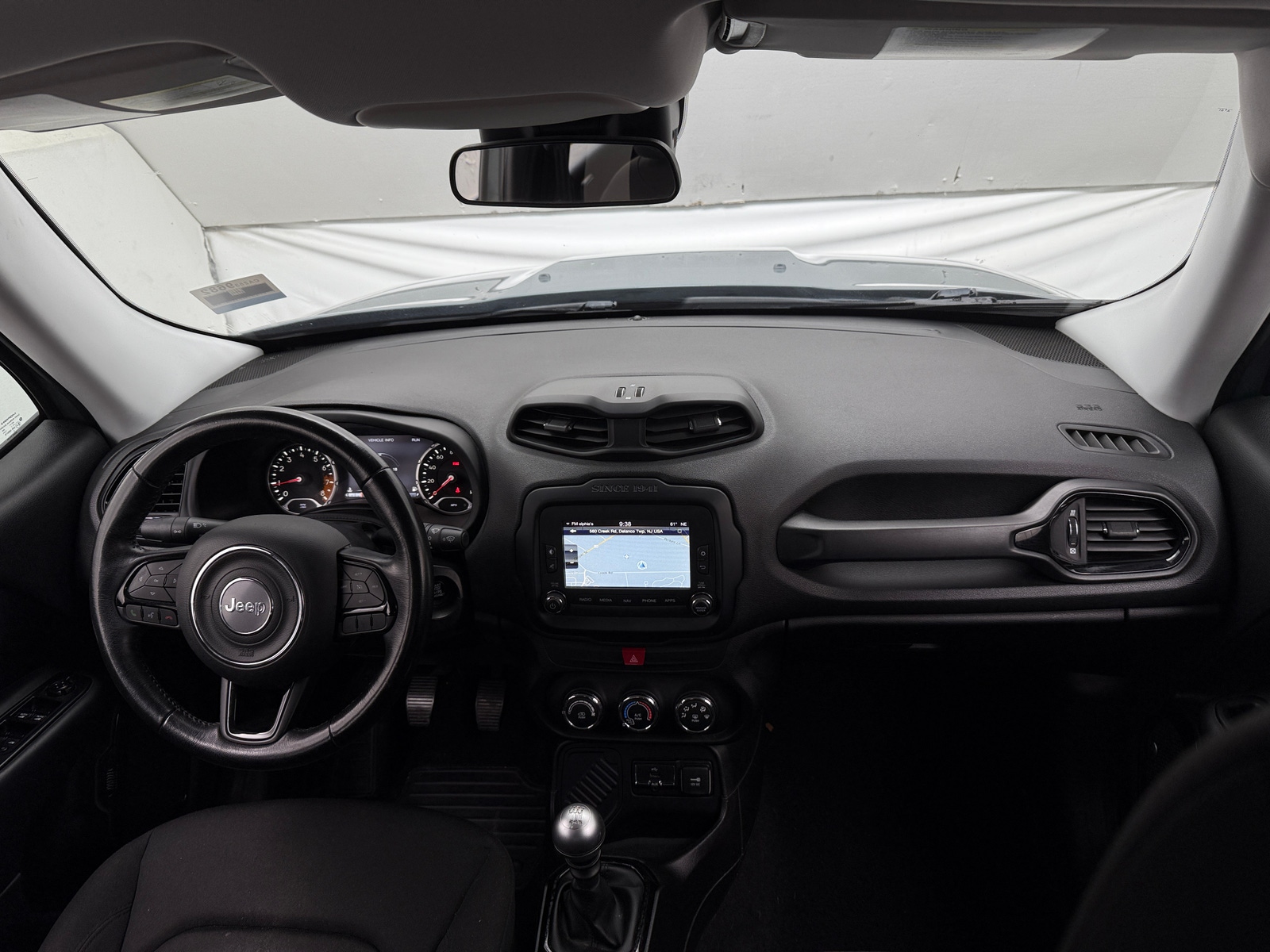 Thumbnail: 2017 Jeep Renegade - 3