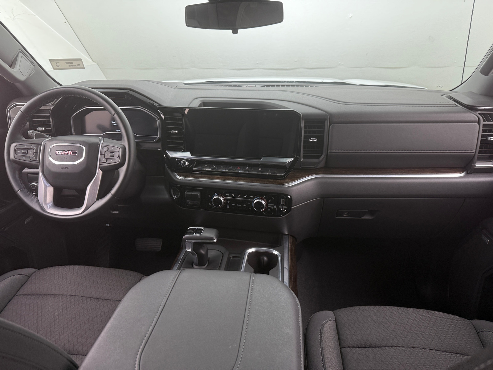 Thumbnail: 2024 GMC Sierra 1500 - 3