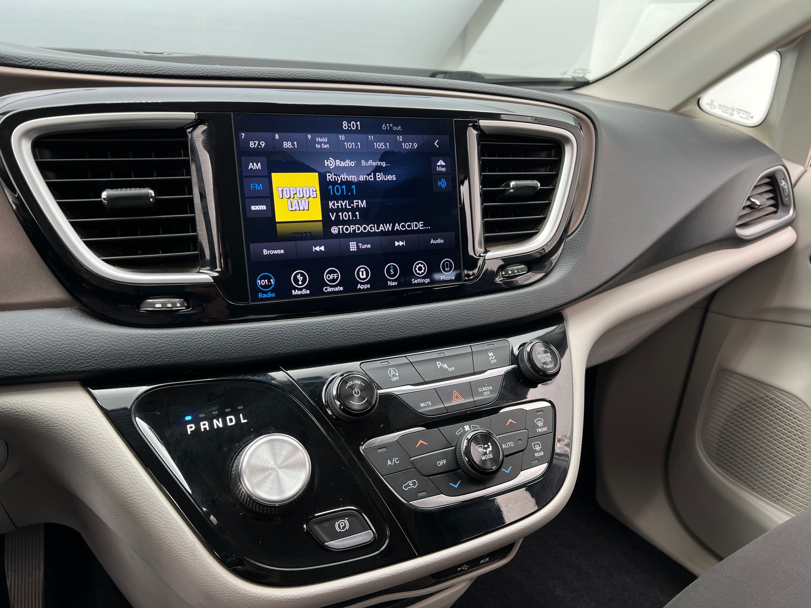 Thumbnail: 2018 Chrysler Pacifica - 4