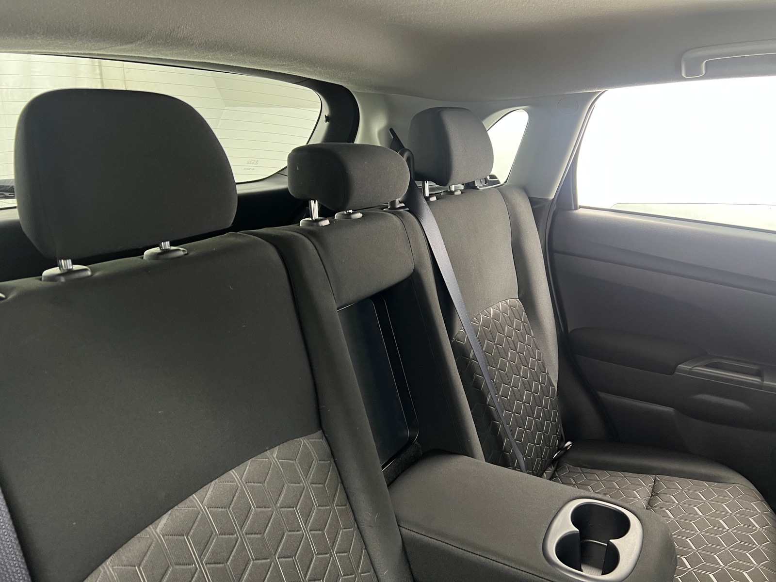 Thumbnail: 2024 Mitsubishi Outlander Sport - 6