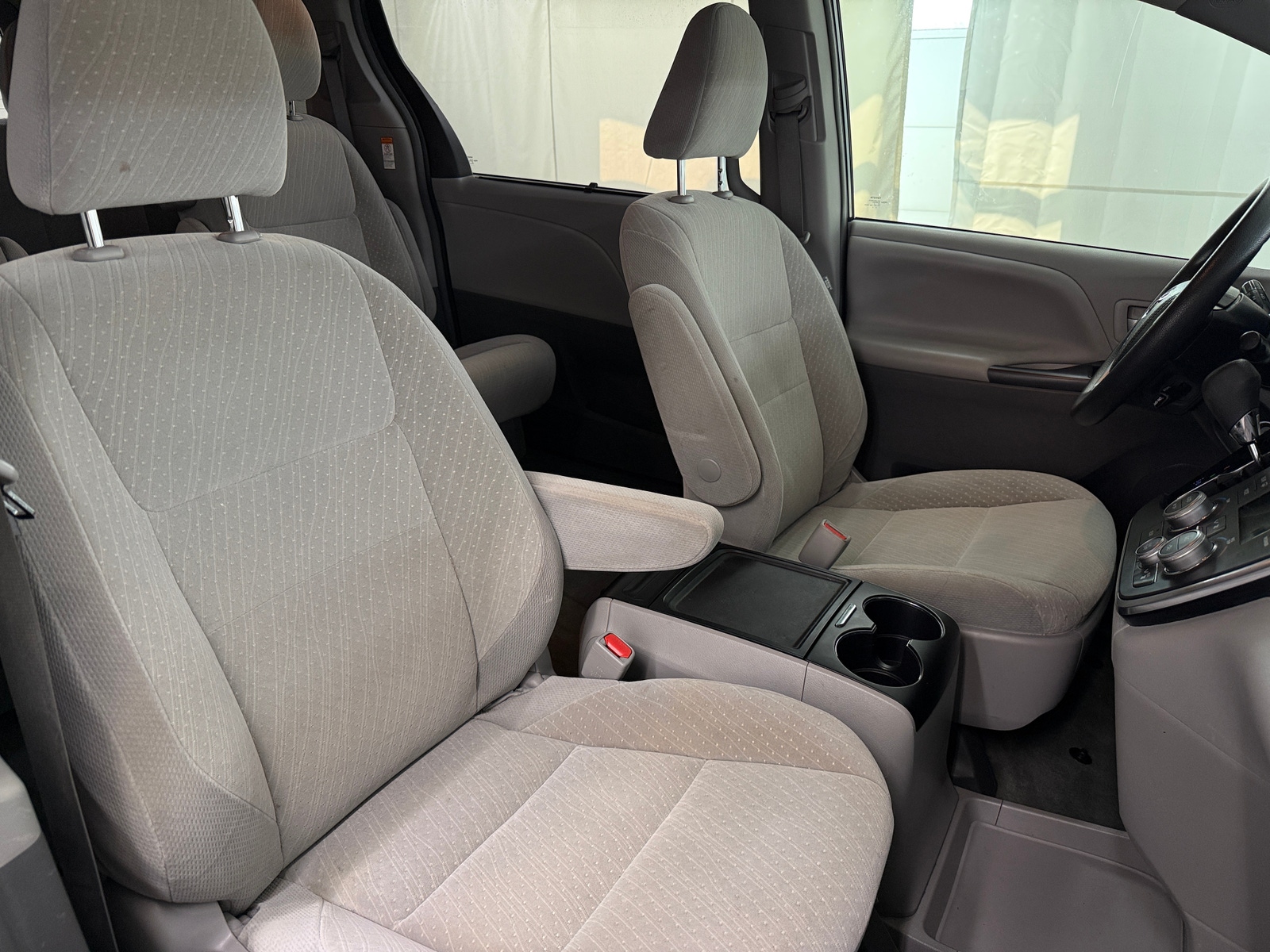 Thumbnail: 2019 Toyota Sienna - 2