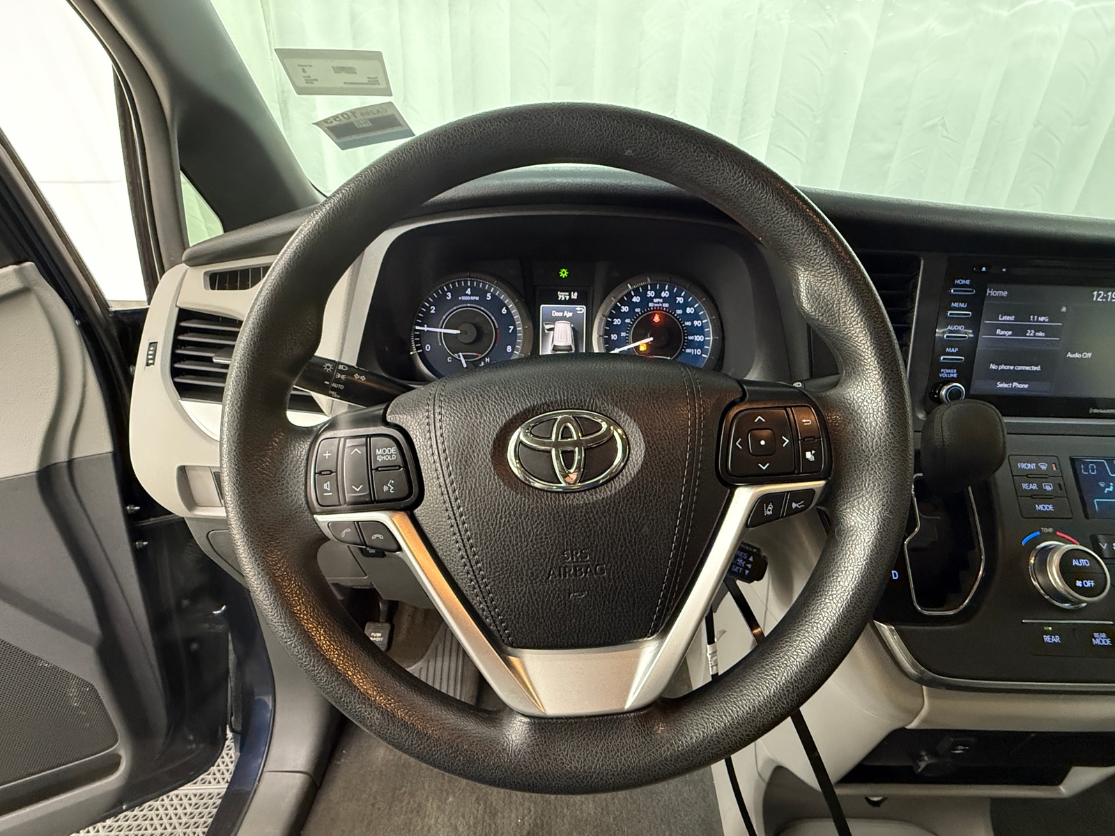 Thumbnail: 2019 Toyota Sienna - 5