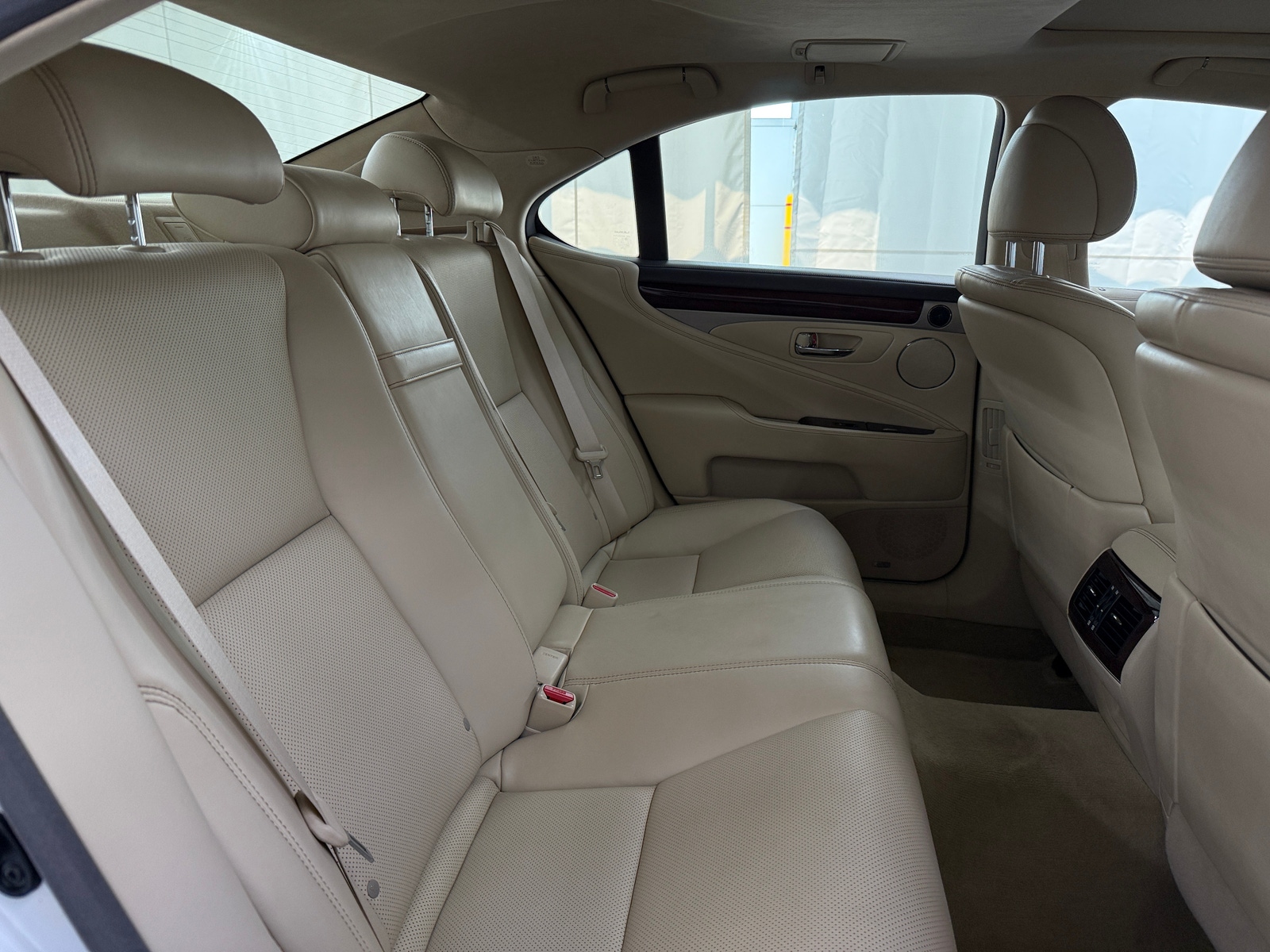 Thumbnail: 2015 Lexus LS - 5