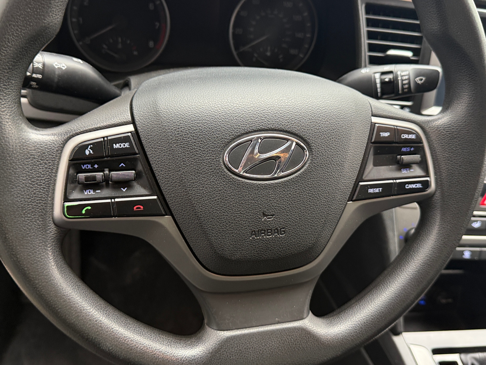 Thumbnail: 2018 Hyundai Elantra - 5