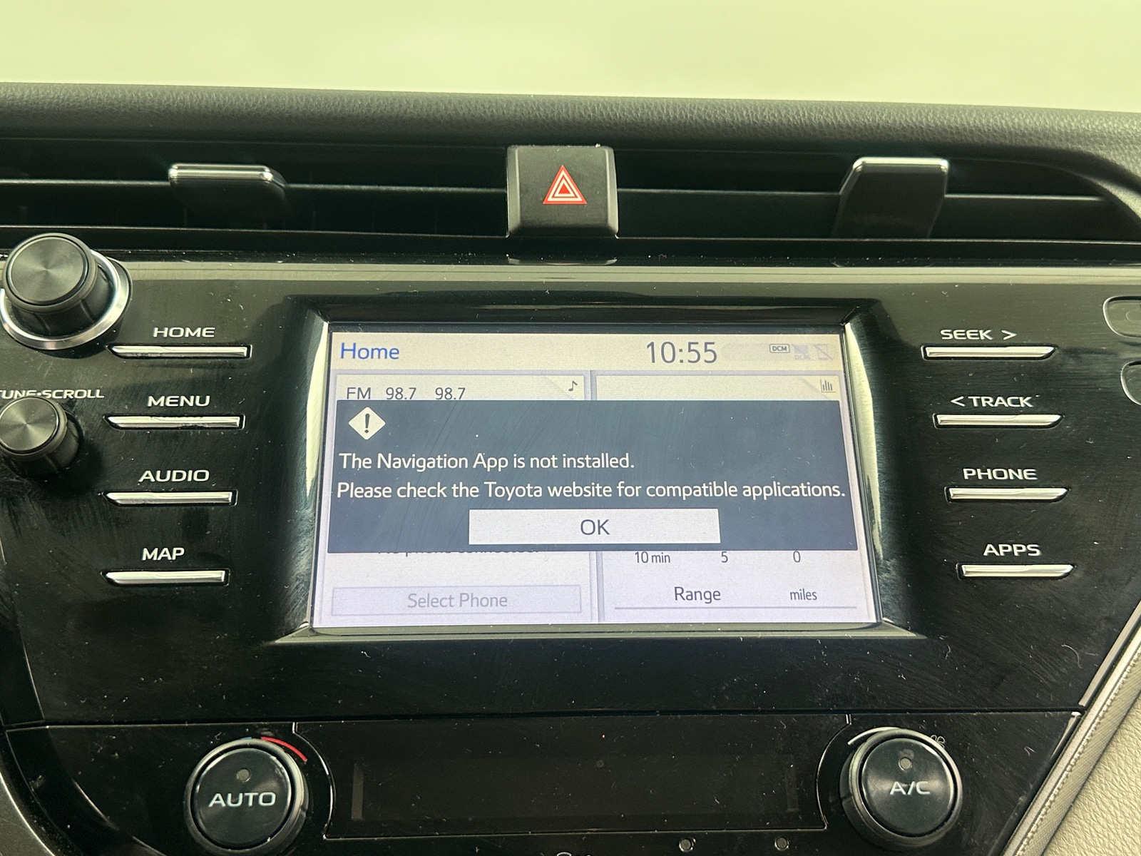 Thumbnail: 2019 Toyota Camry - 4