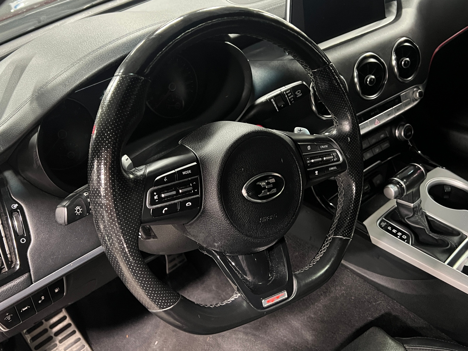 Thumbnail: 2018 Kia Stinger - 4