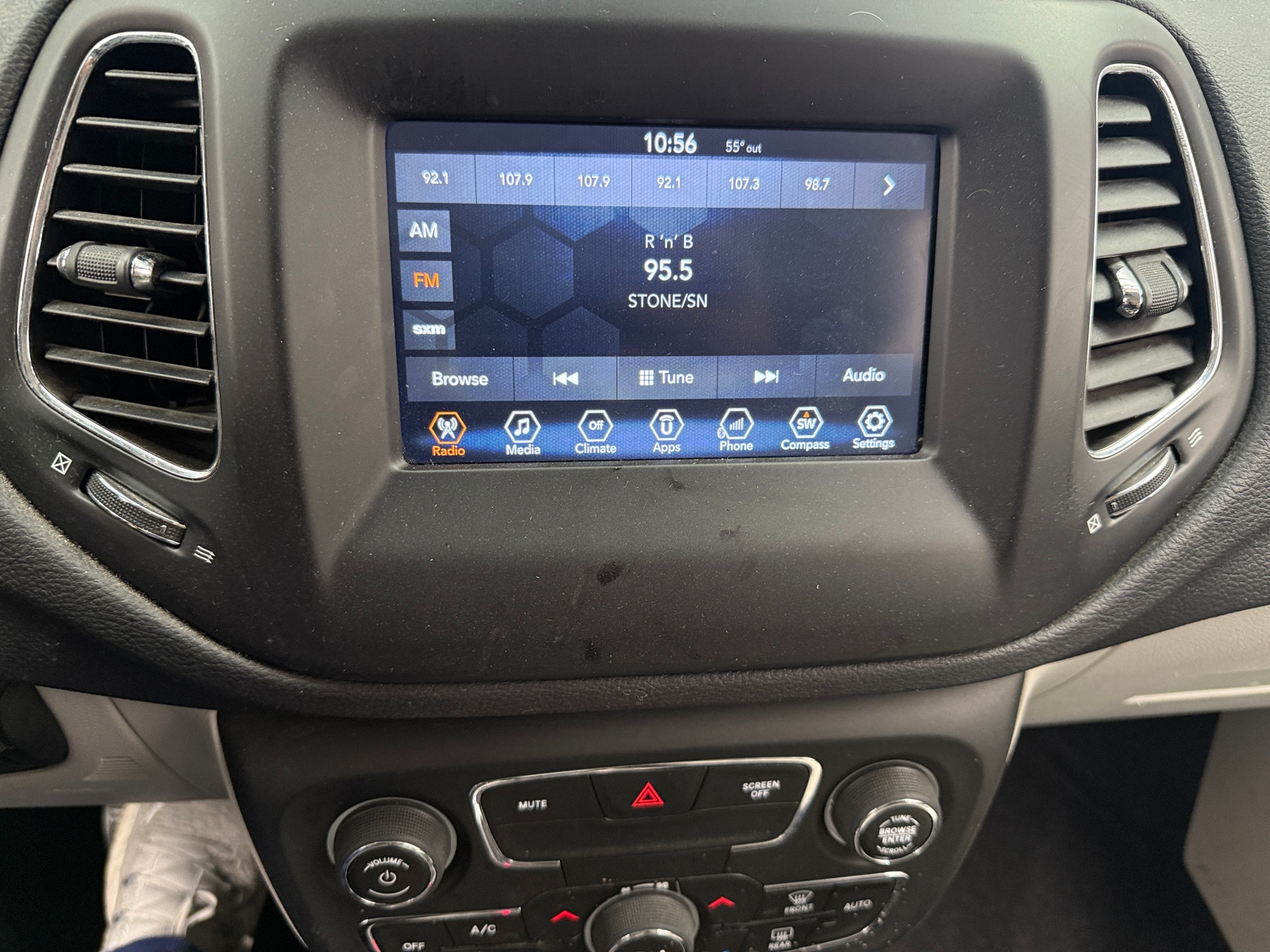 Thumbnail: 2018 Jeep Compass - 3