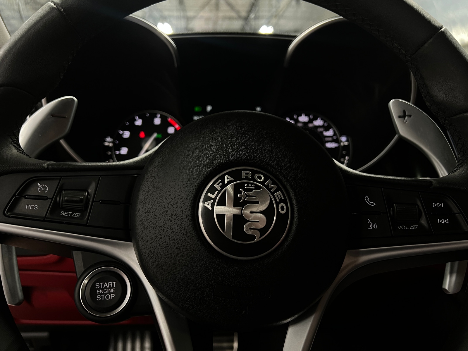 Thumbnail: 2019 Alfa Romeo Giulia - 4
