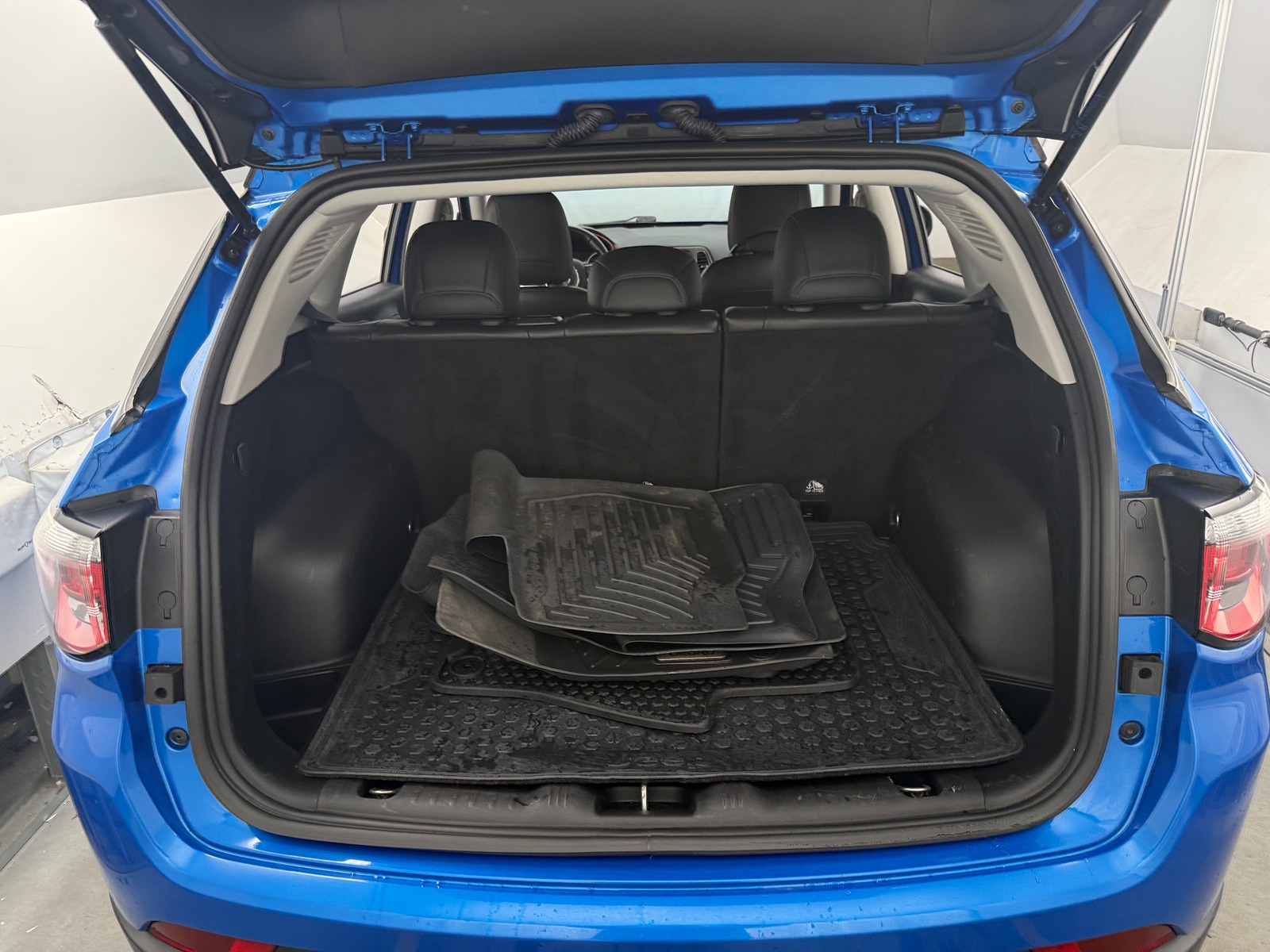 Thumbnail: 2019 Jeep Compass - 7
