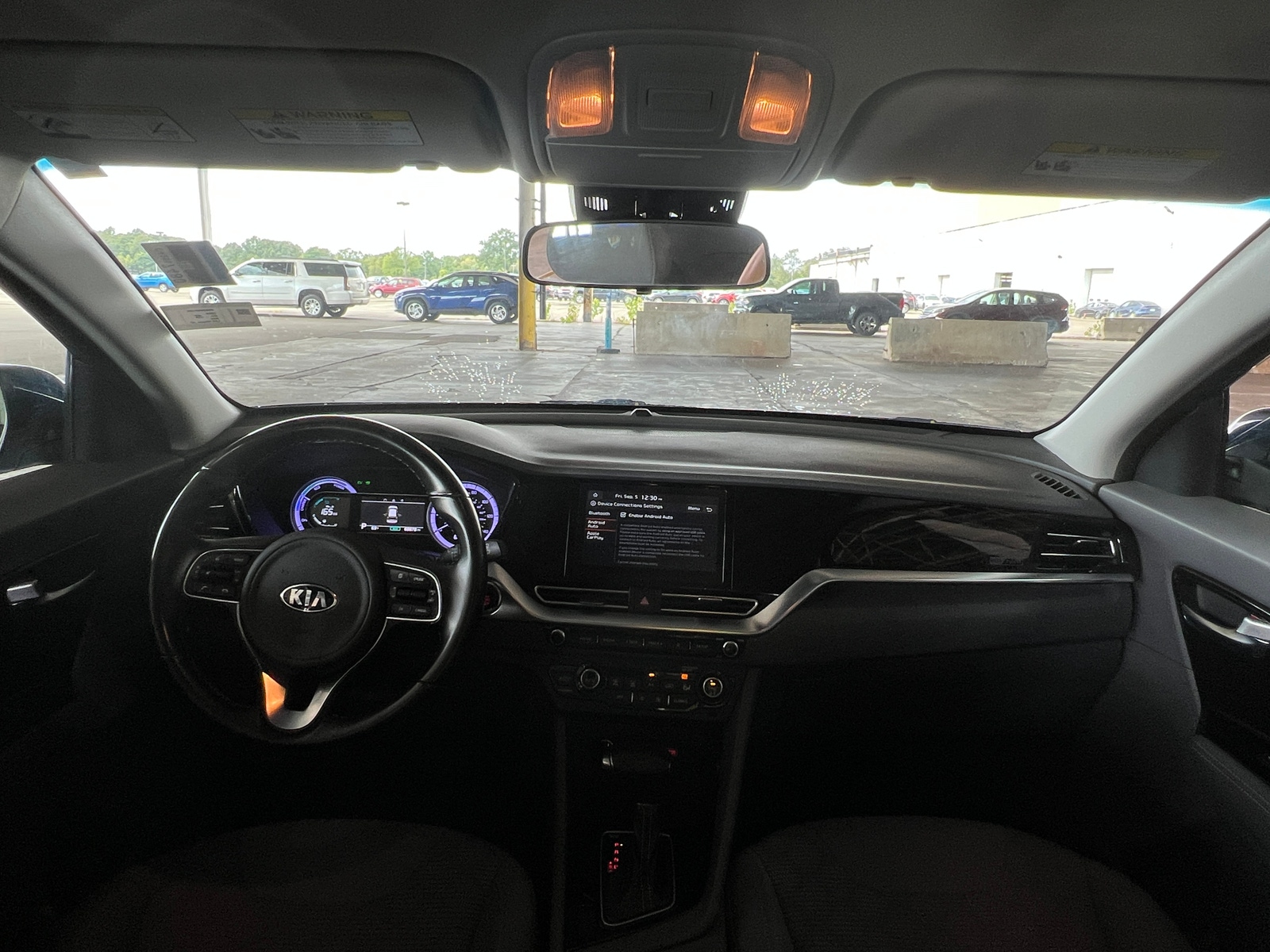 Thumbnail: 2020 Kia Niro - 3