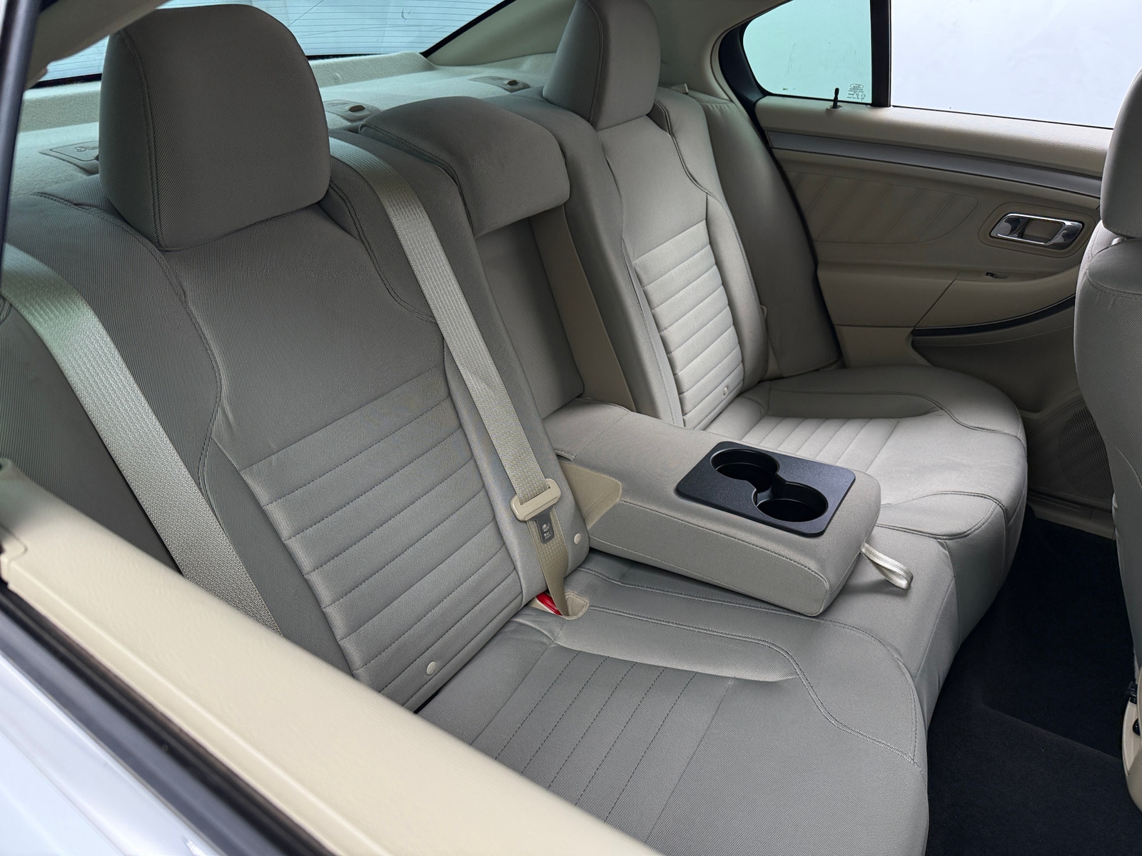Thumbnail: 2013 Ford Taurus - 6