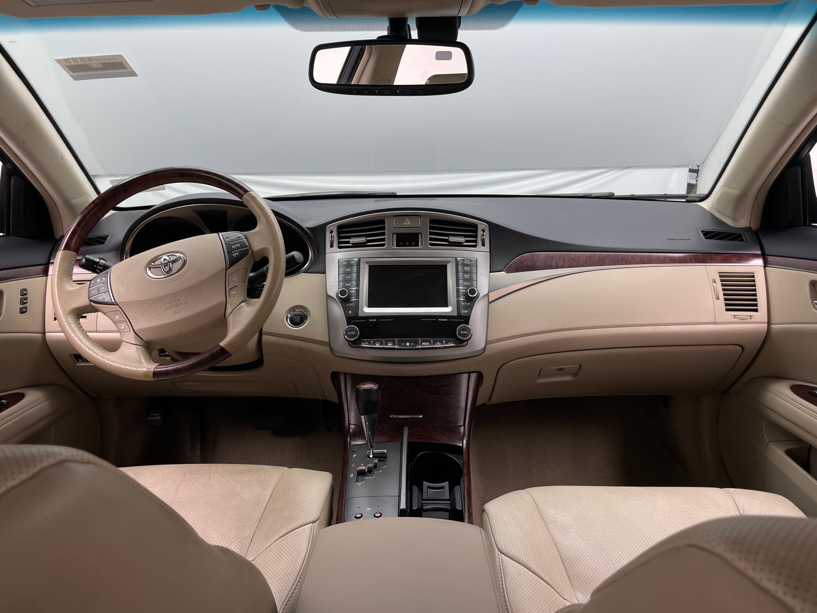 Thumbnail: 2011 Toyota Avalon - 3