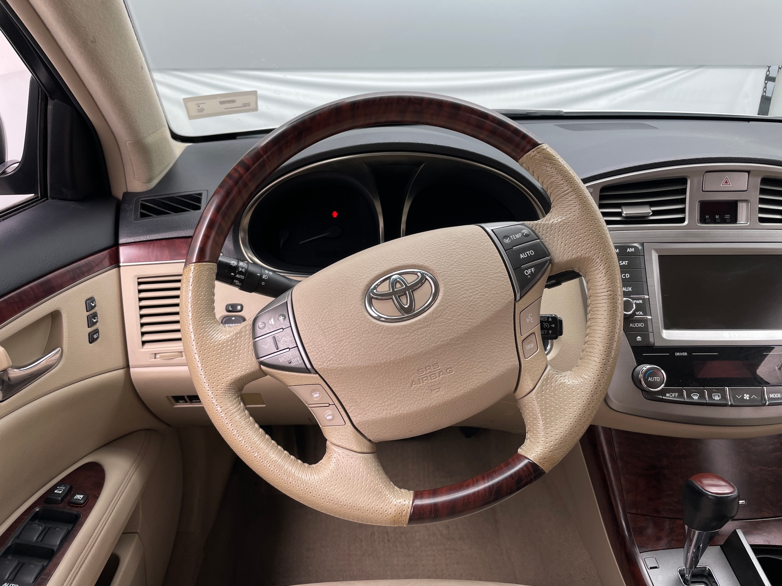 Thumbnail: 2011 Toyota Avalon - 5