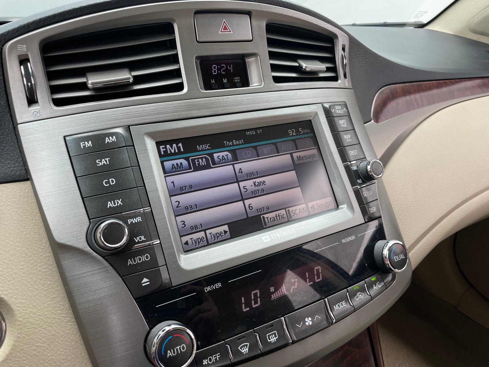 Thumbnail: 2011 Toyota Avalon - 4