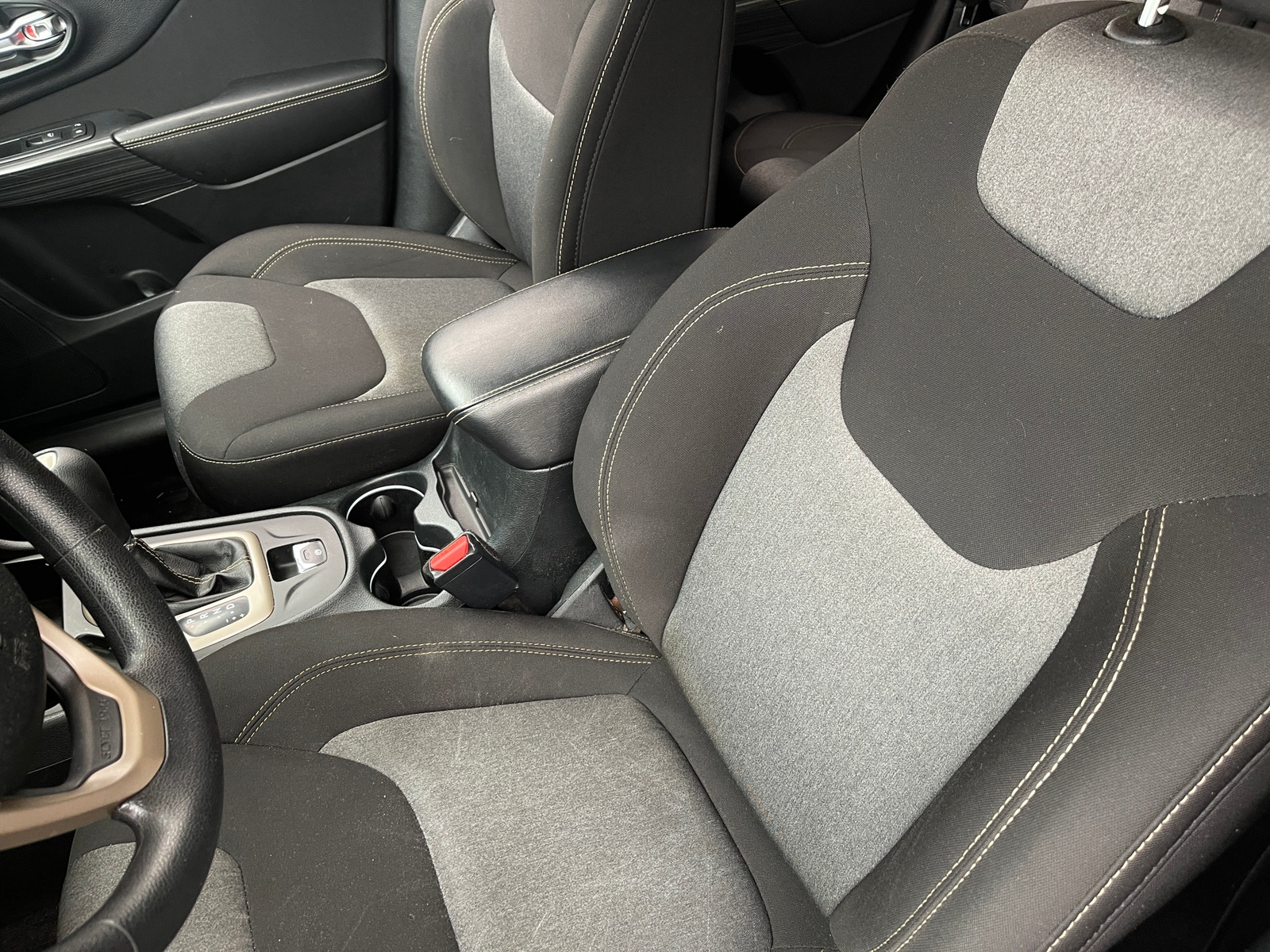 Thumbnail: 2016 Jeep Cherokee - 2