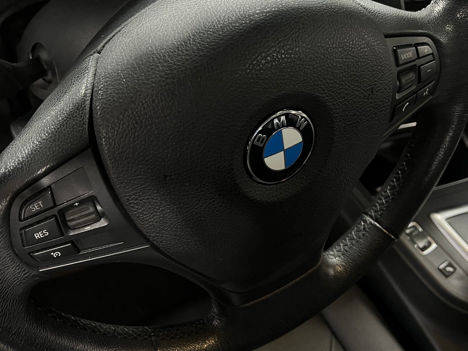 Thumbnail: 2017 BMW 3 Series - 4