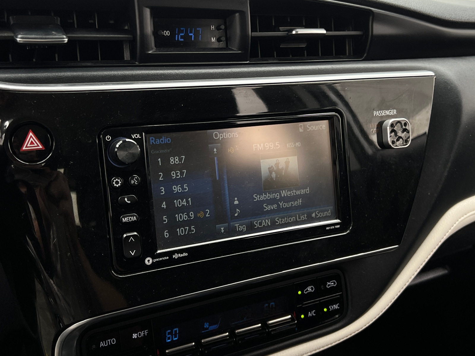 Thumbnail: 2017 Toyota Corolla iM - 4