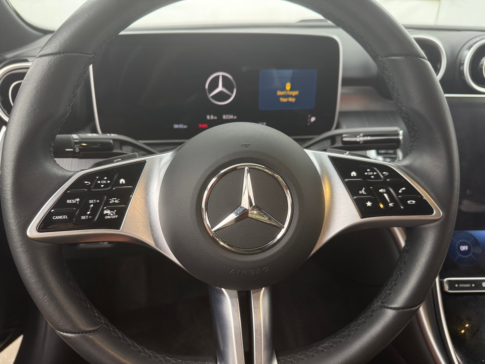 Thumbnail: 2025 Mercedes-Benz C-Class - 4