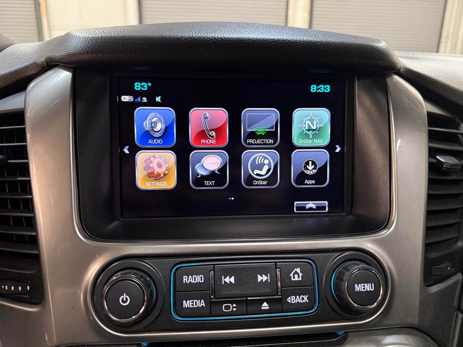 Thumbnail: 2018 Chevrolet Tahoe - 3