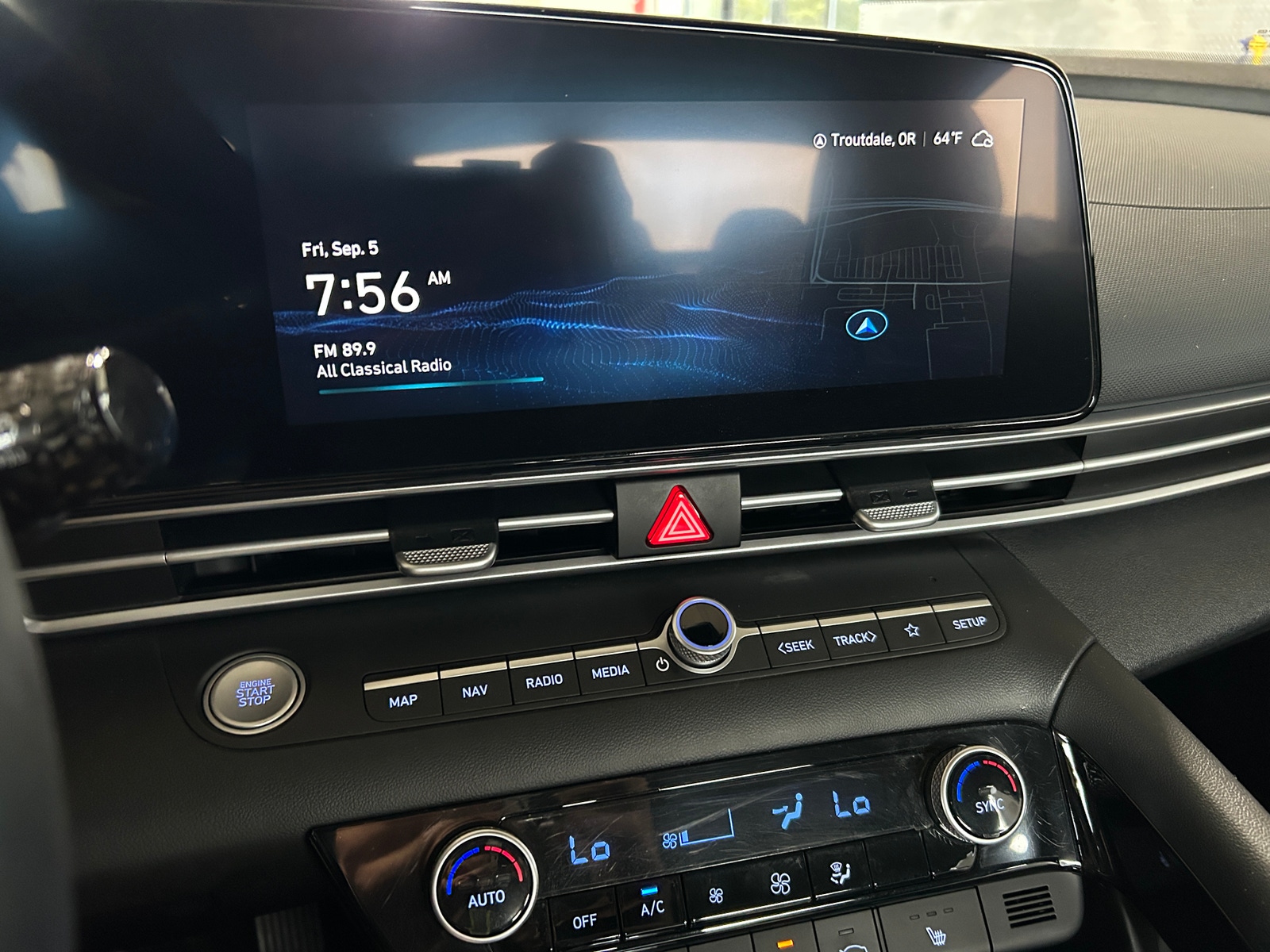 Thumbnail: 2023 Hyundai Elantra - 4