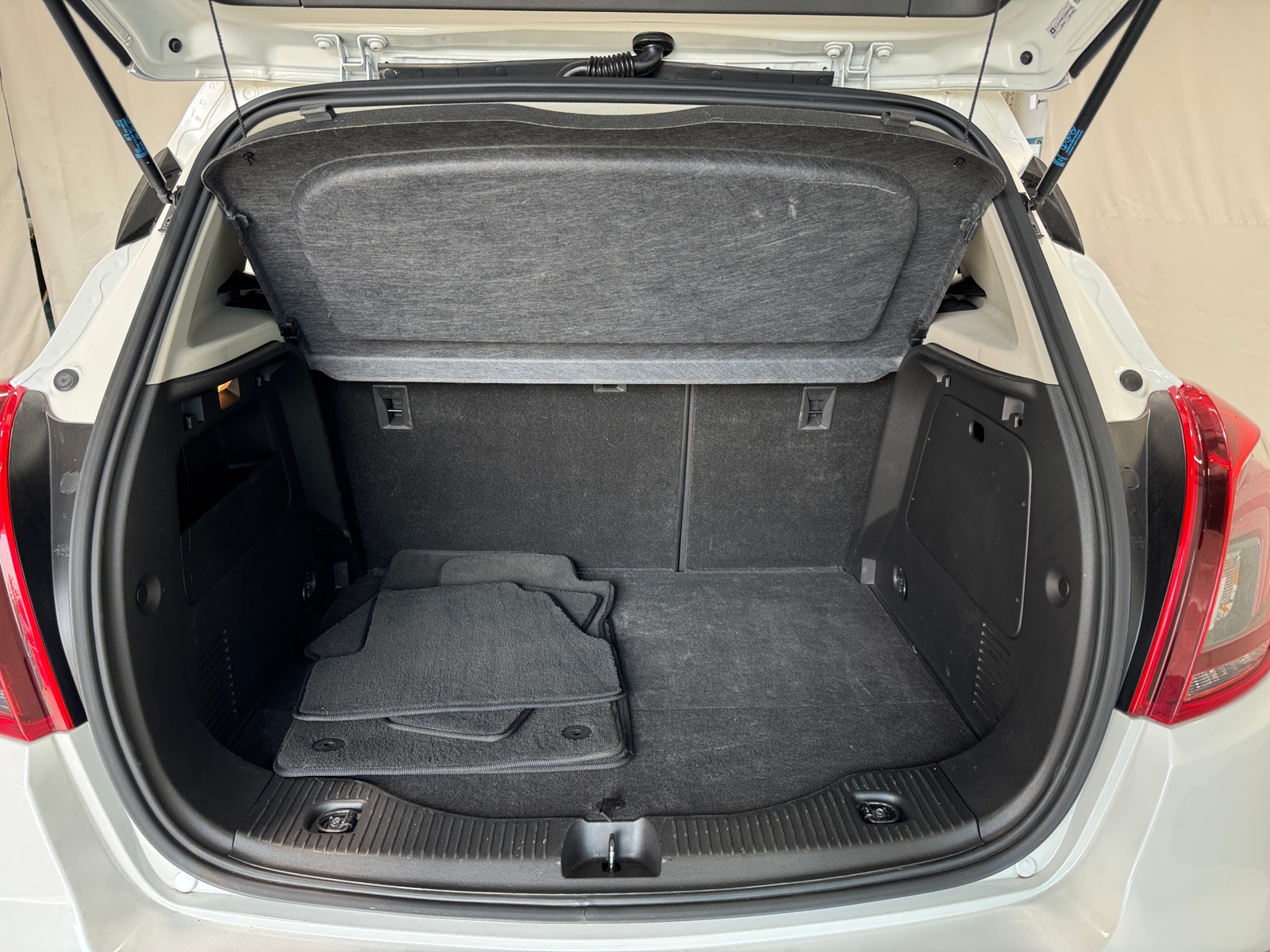 Thumbnail: 2017 Buick Encore - 7