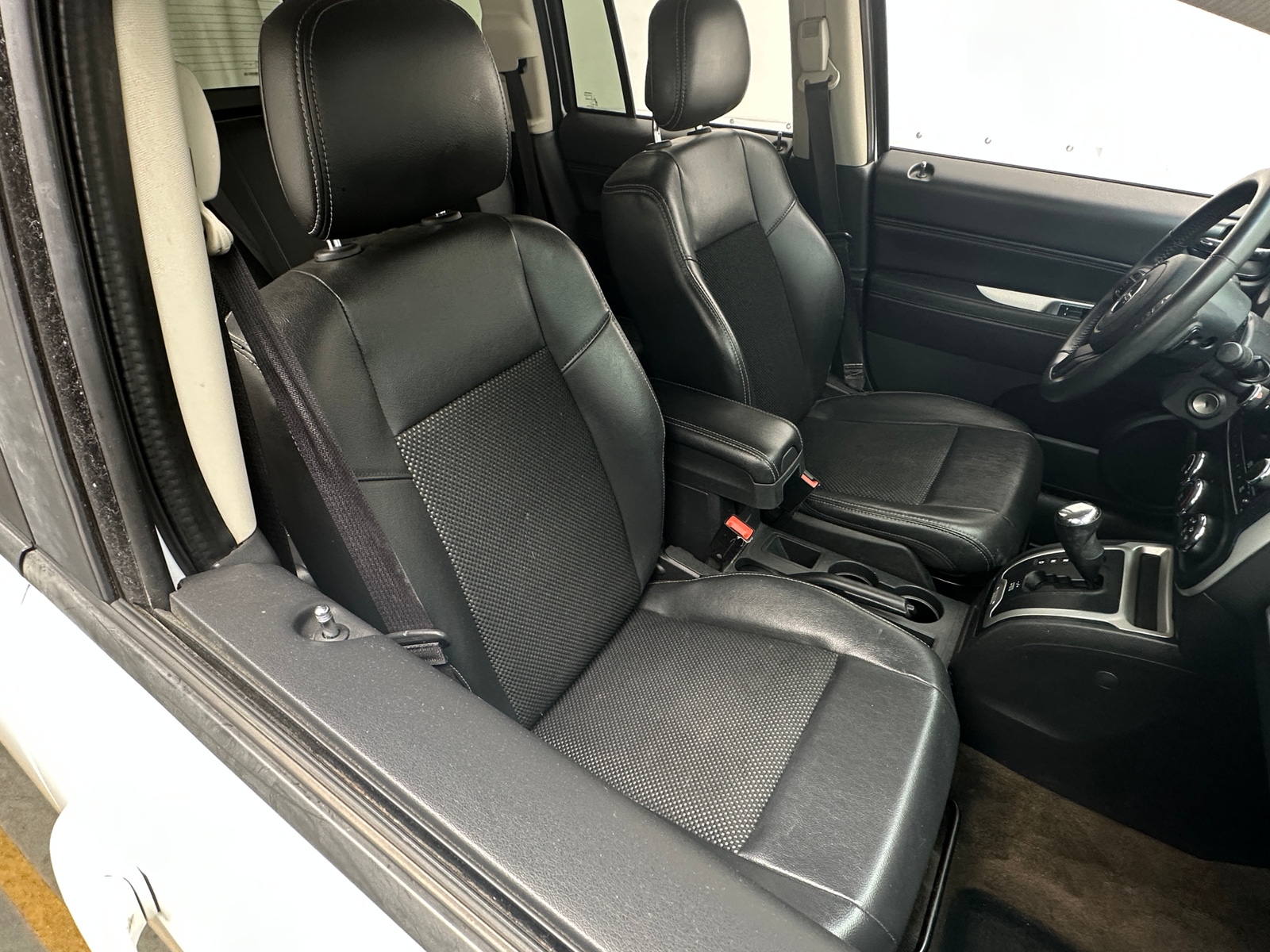 Thumbnail: 2014 Jeep Compass - 2