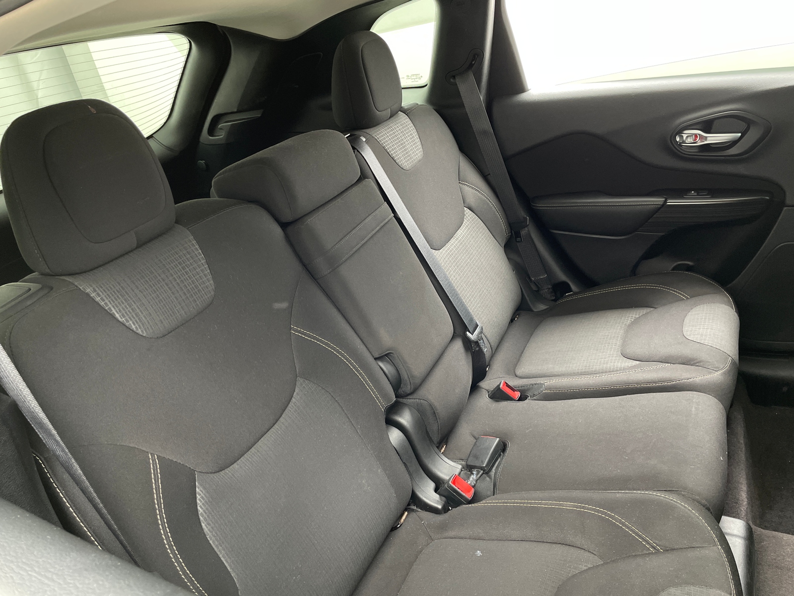 Thumbnail: 2016 Jeep Cherokee - 6