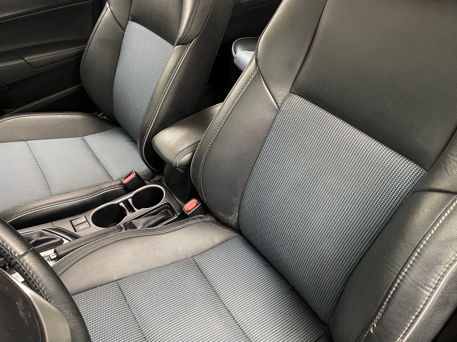 Thumbnail: 2016 Toyota Corolla - 2