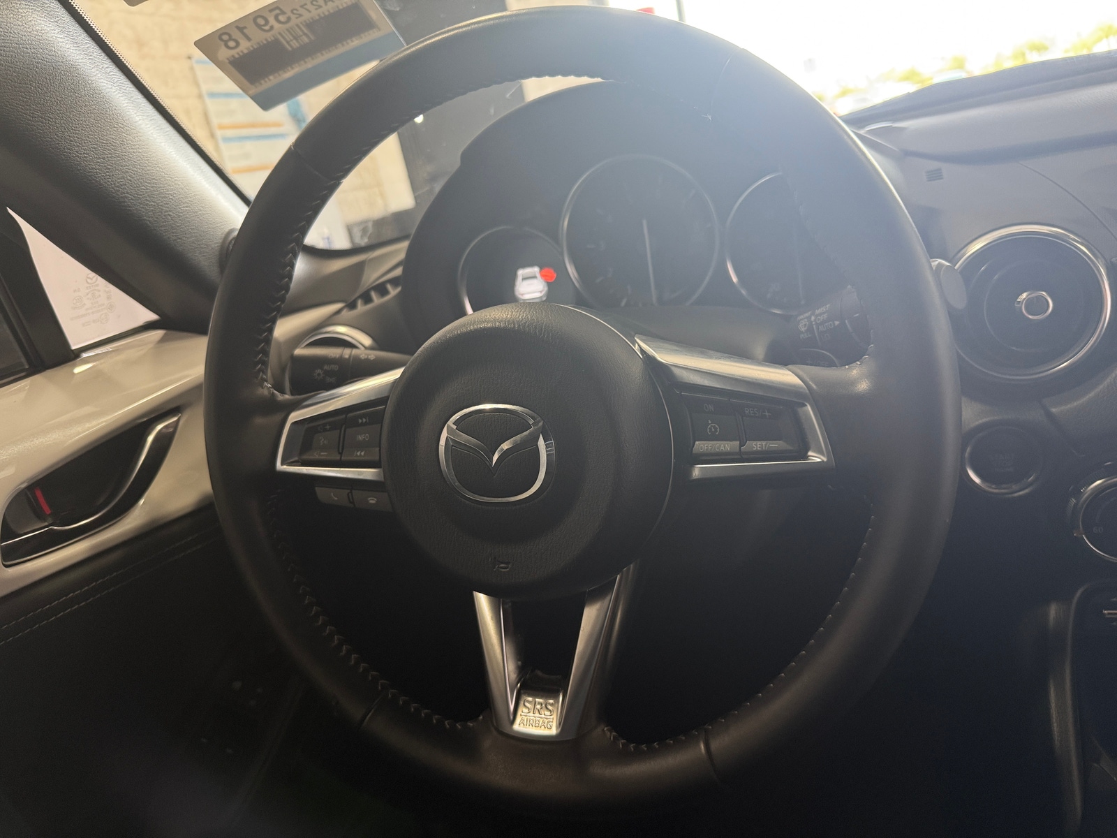 Thumbnail: 2022 Mazda MX-5 Miata - 4