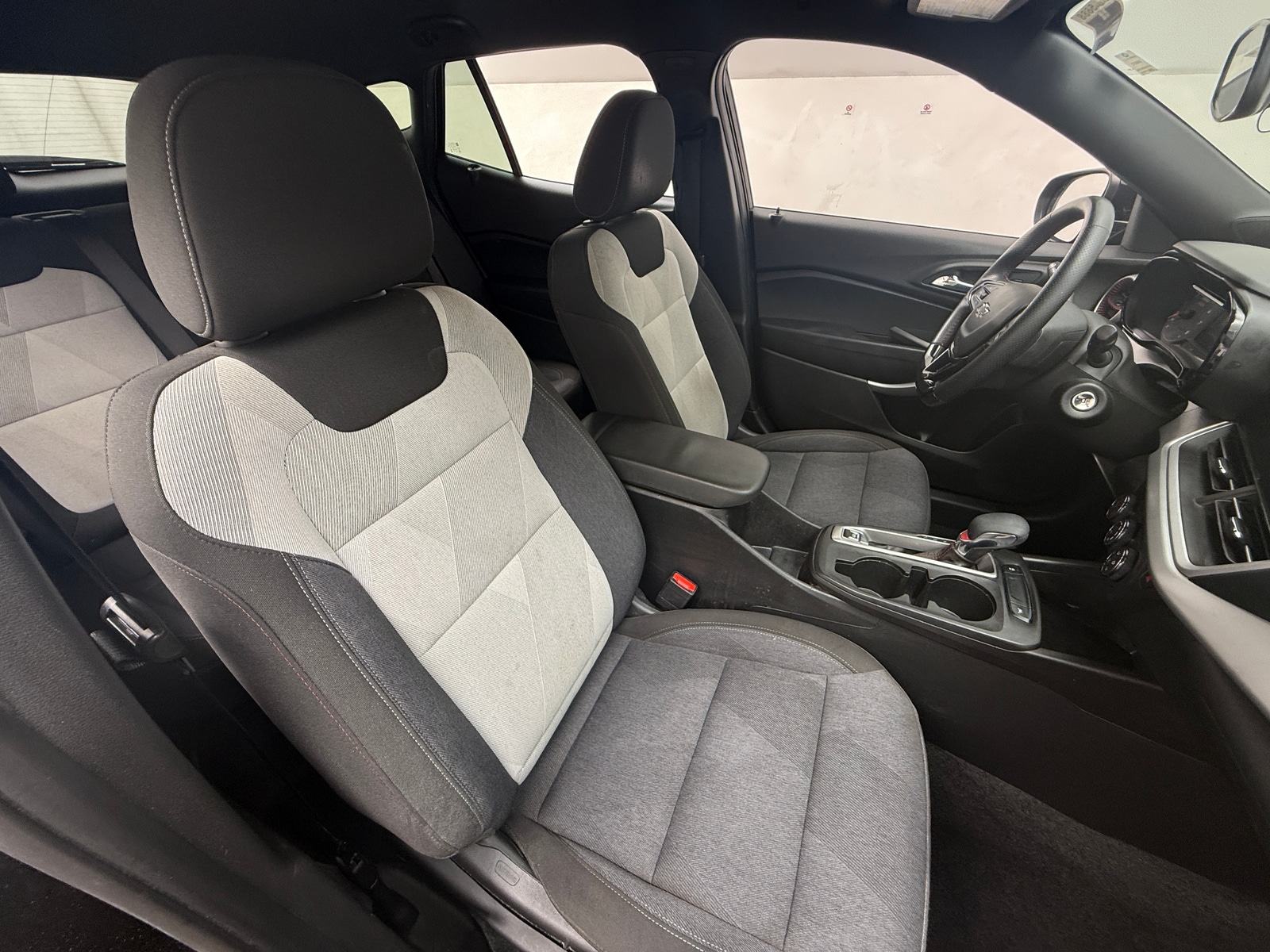 Thumbnail: 2024 Chevrolet Trax - 2