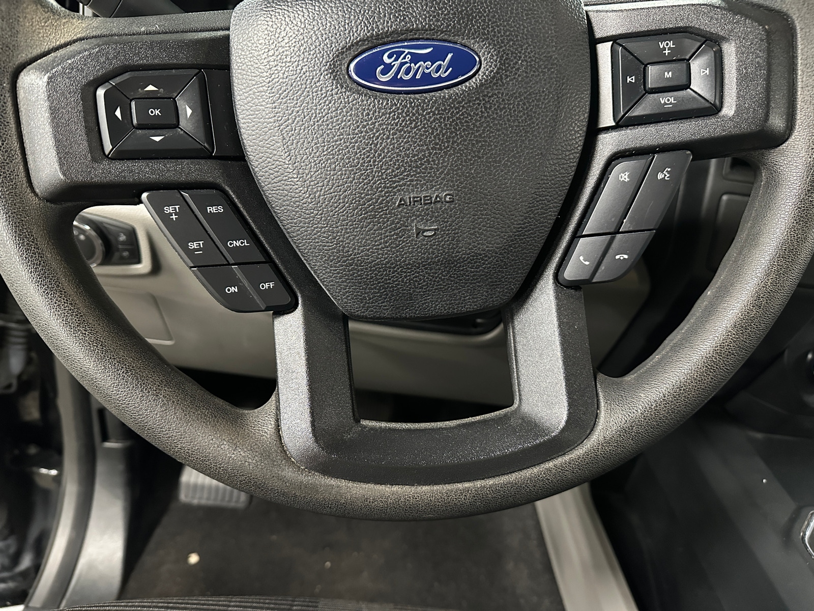 Thumbnail: 2018 Ford Econoline - 5
