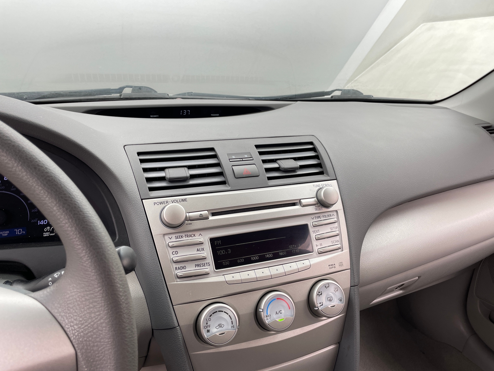 Thumbnail: 2011 Toyota Camry - 4