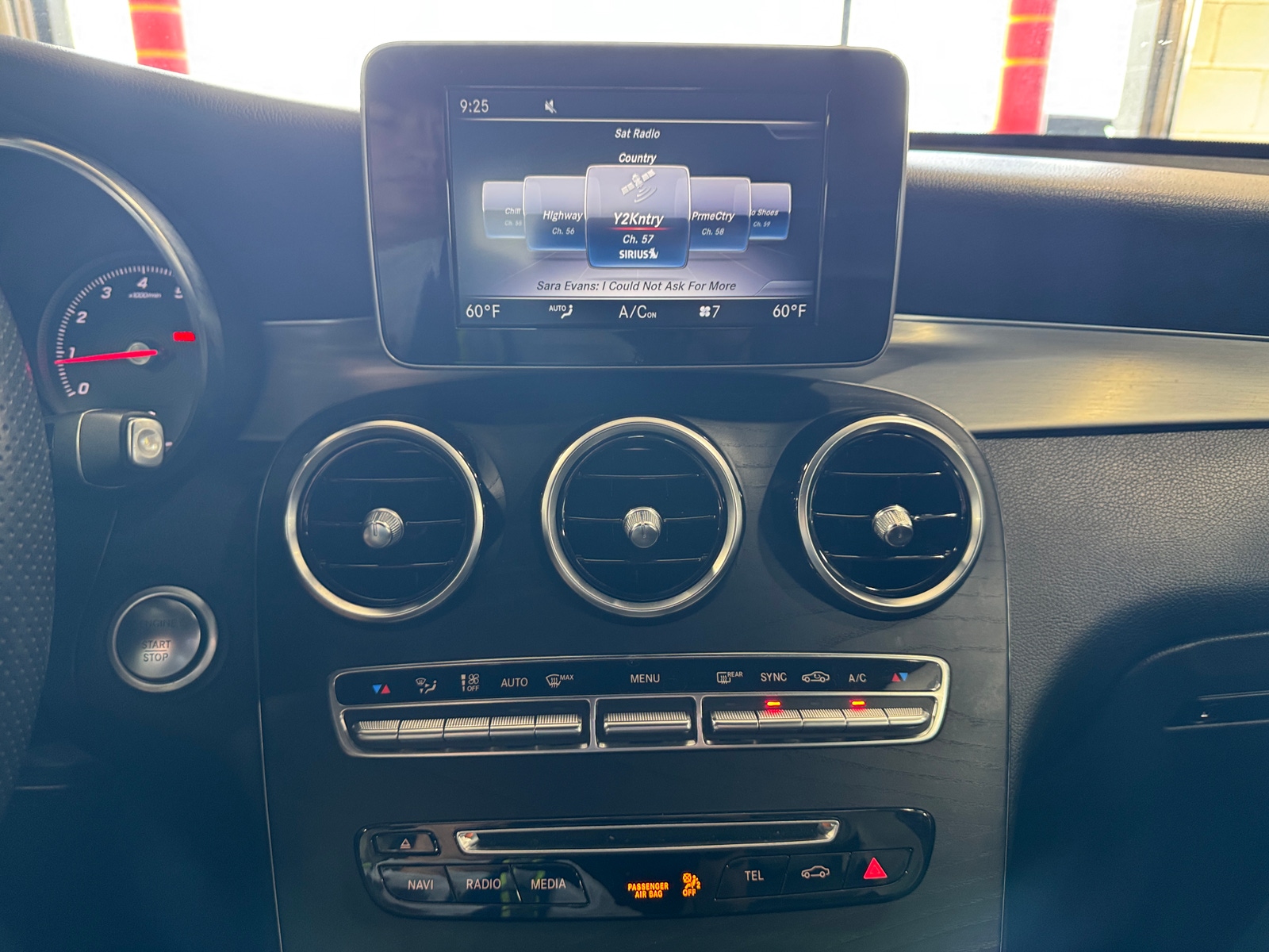 Thumbnail: 2019 Mercedes-Benz GLC - 3