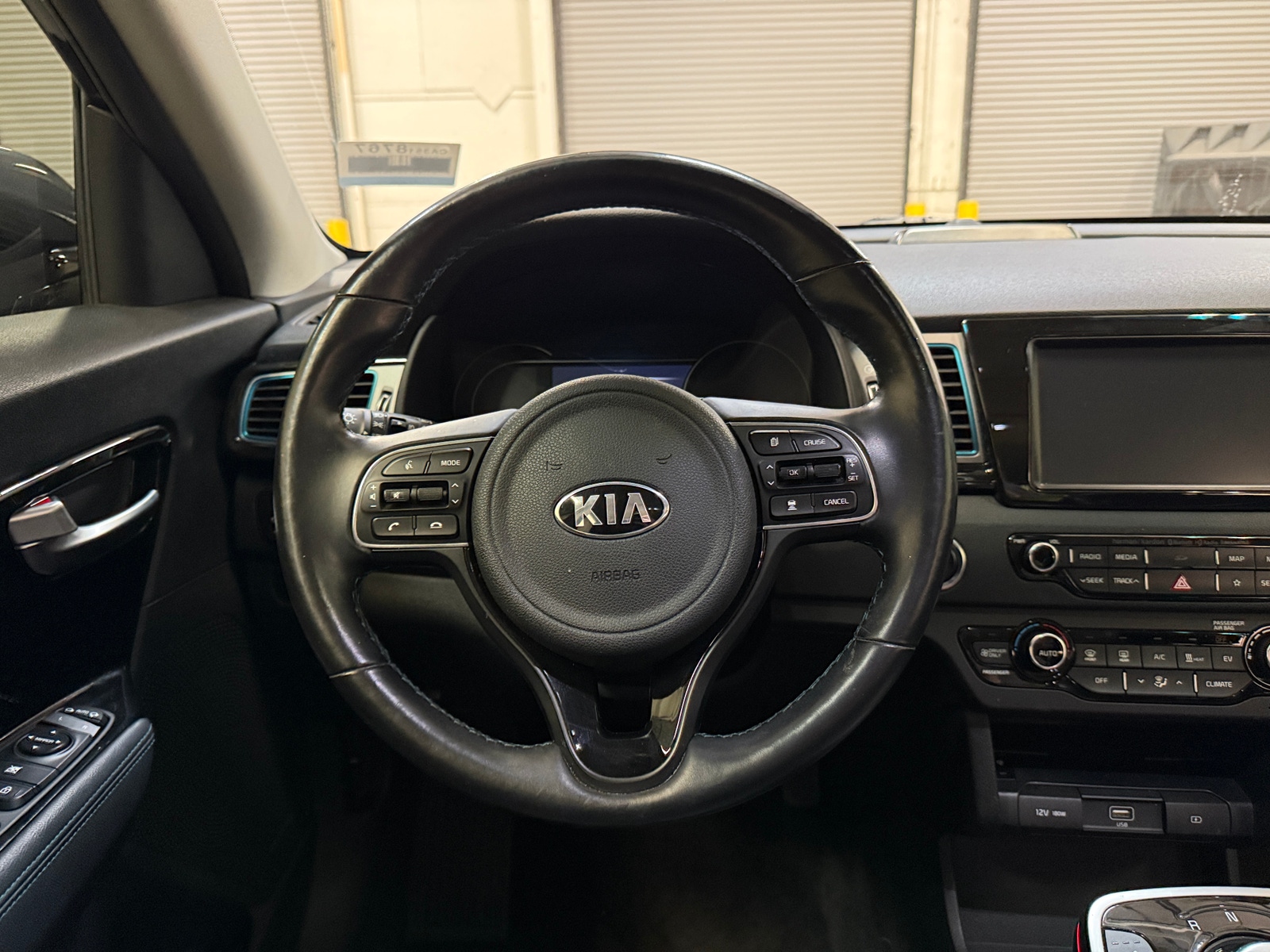 Thumbnail: 2019 Kia Niro - 4