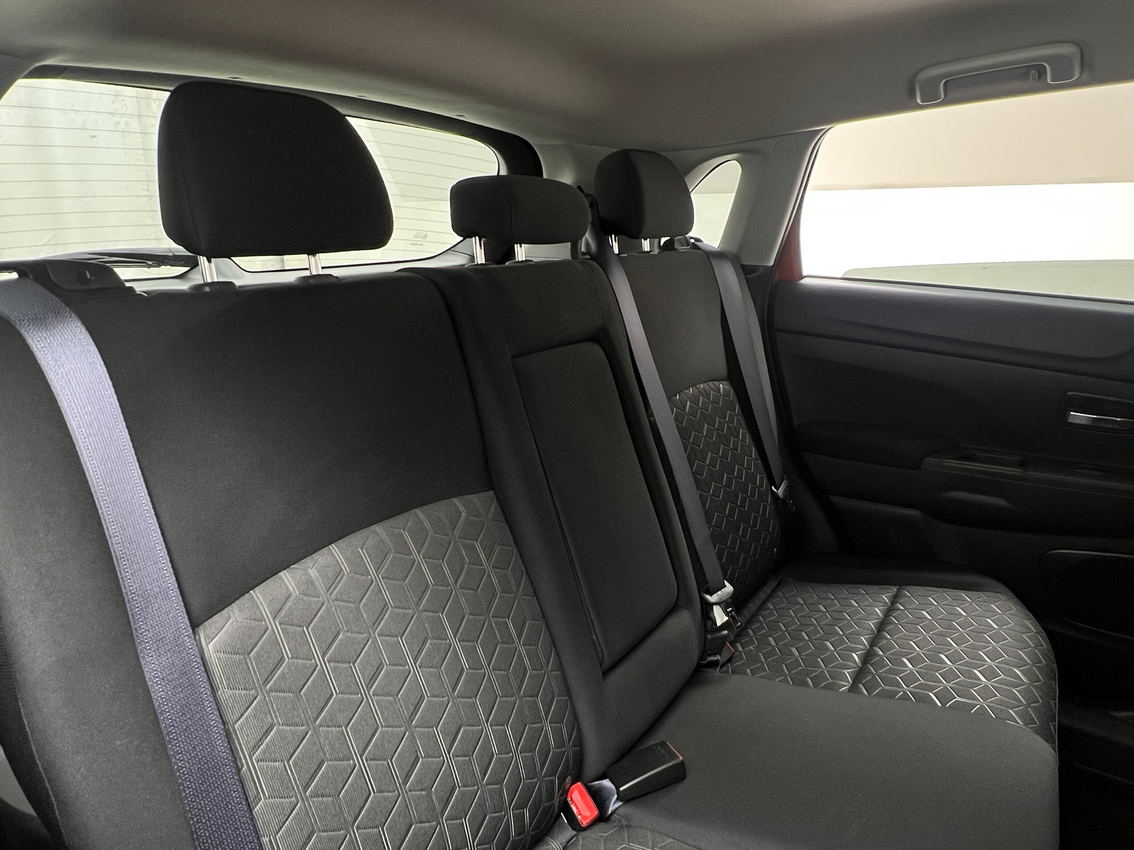 Thumbnail: 2024 Mitsubishi Outlander Sport - 6