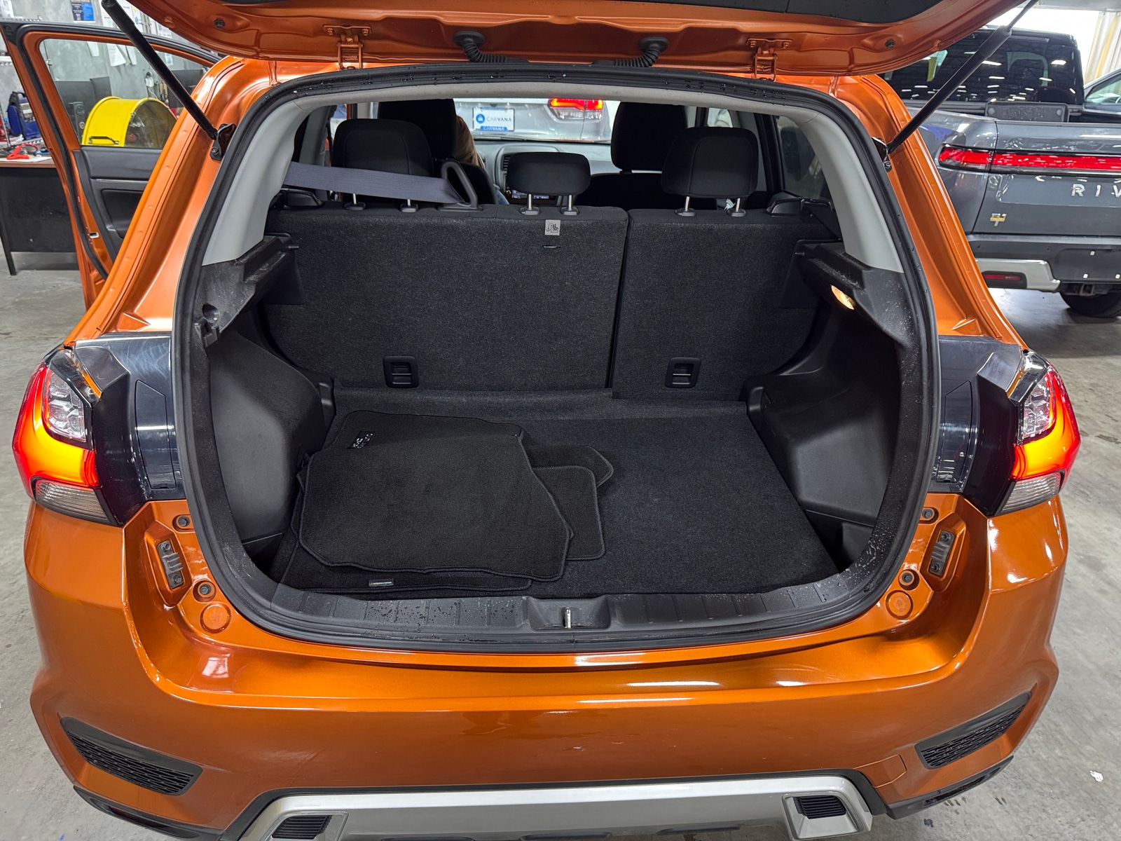 Thumbnail: 2024 Mitsubishi Outlander Sport - 7