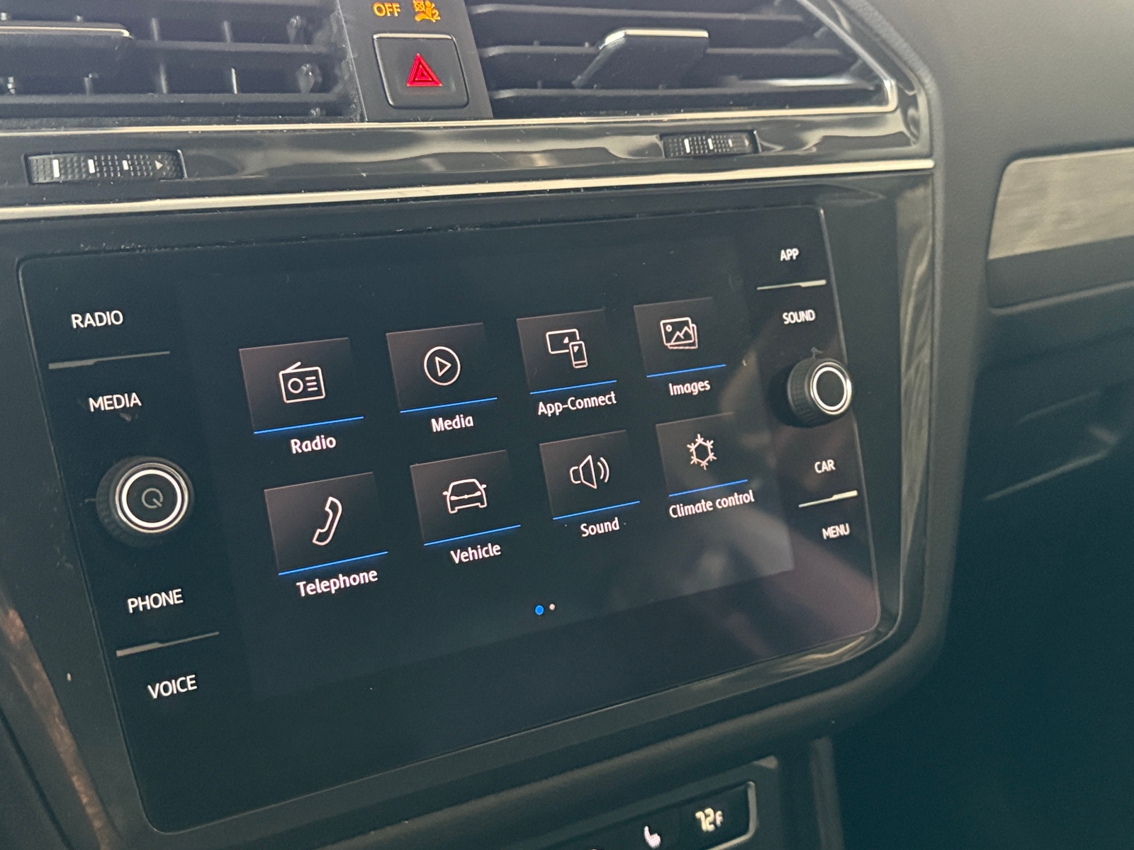 Thumbnail: 2018 Volkswagen Tiguan - 3