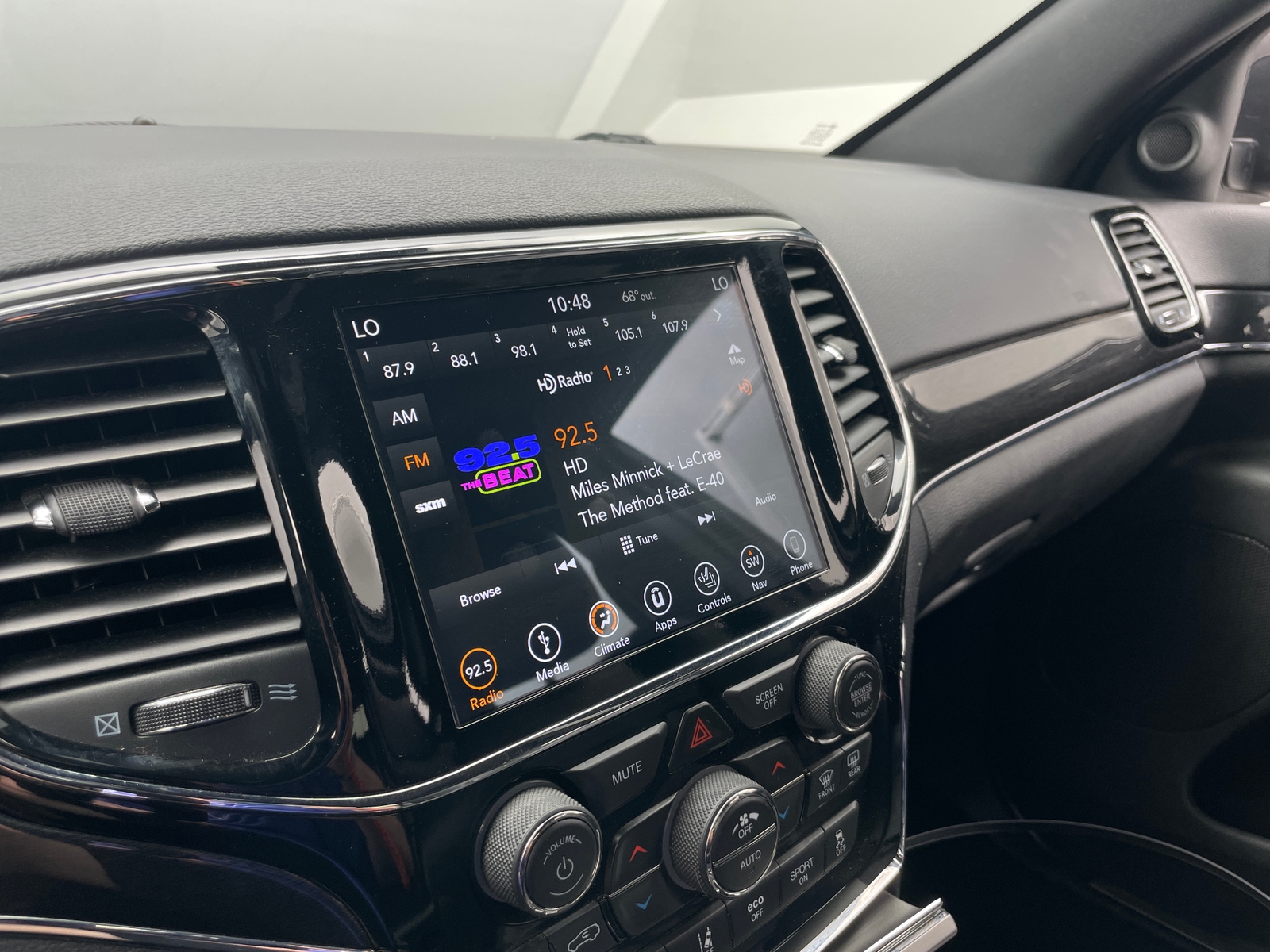 Thumbnail: 2019 Jeep Grand Cherokee - 3
