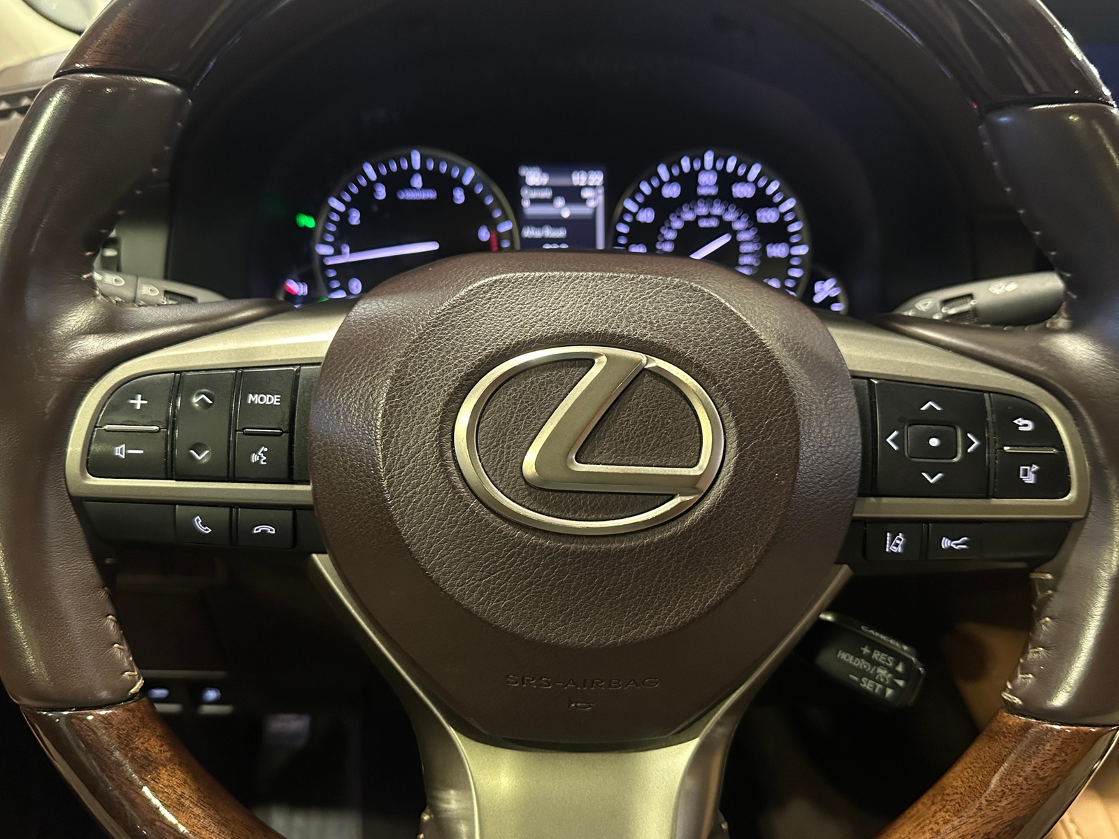 Thumbnail: 2018 Lexus ES - 4