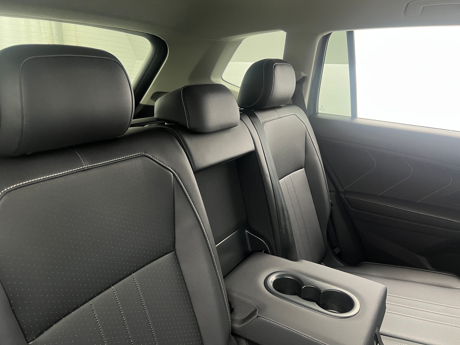 Thumbnail: 2024 Volkswagen Tiguan - 5