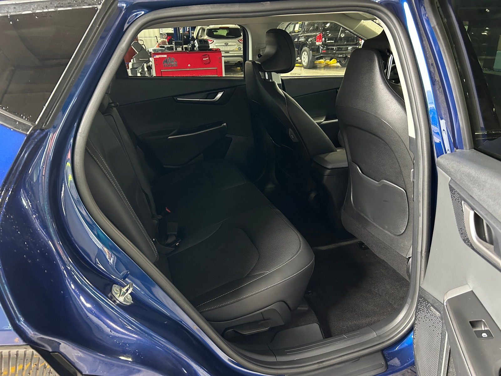 Thumbnail: 2023 Kia EV6 - 5