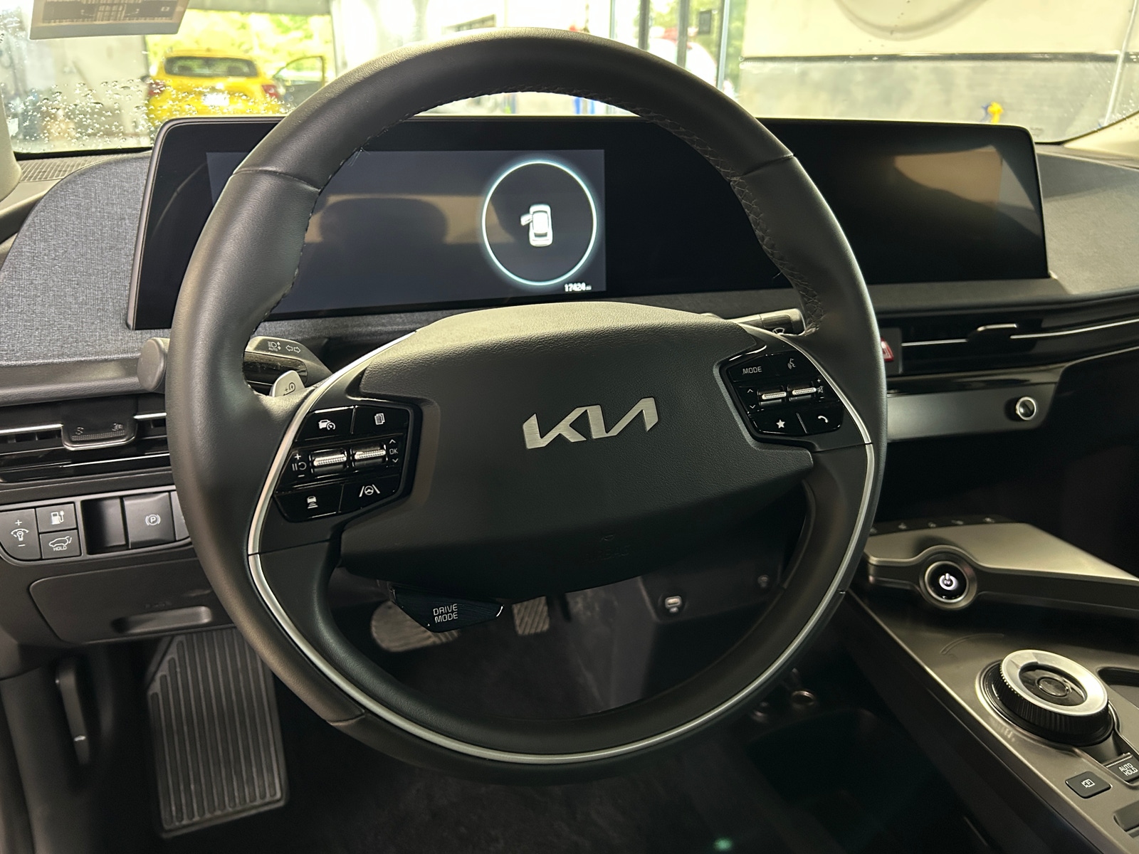 Thumbnail: 2023 Kia EV6 - 4