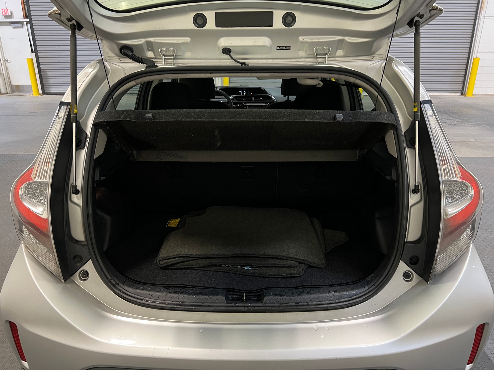 Thumbnail: 2018 Toyota Prius c - 7