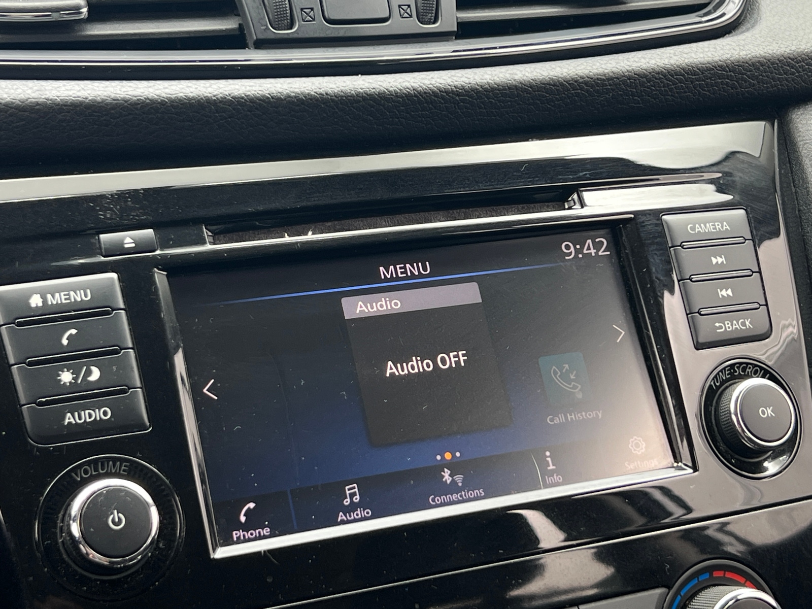 Thumbnail: 2018 Nissan Rogue - 4