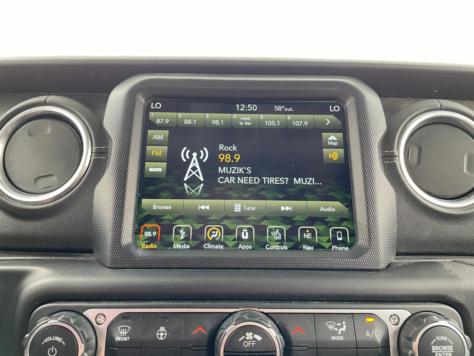 Thumbnail: 2018 Jeep Wrangler - 4