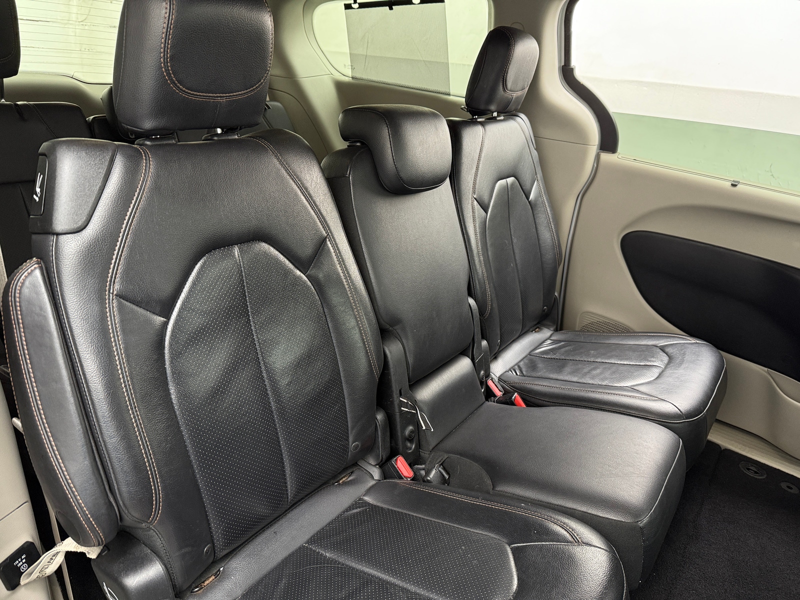 Thumbnail: 2018 Chrysler Pacifica - 5