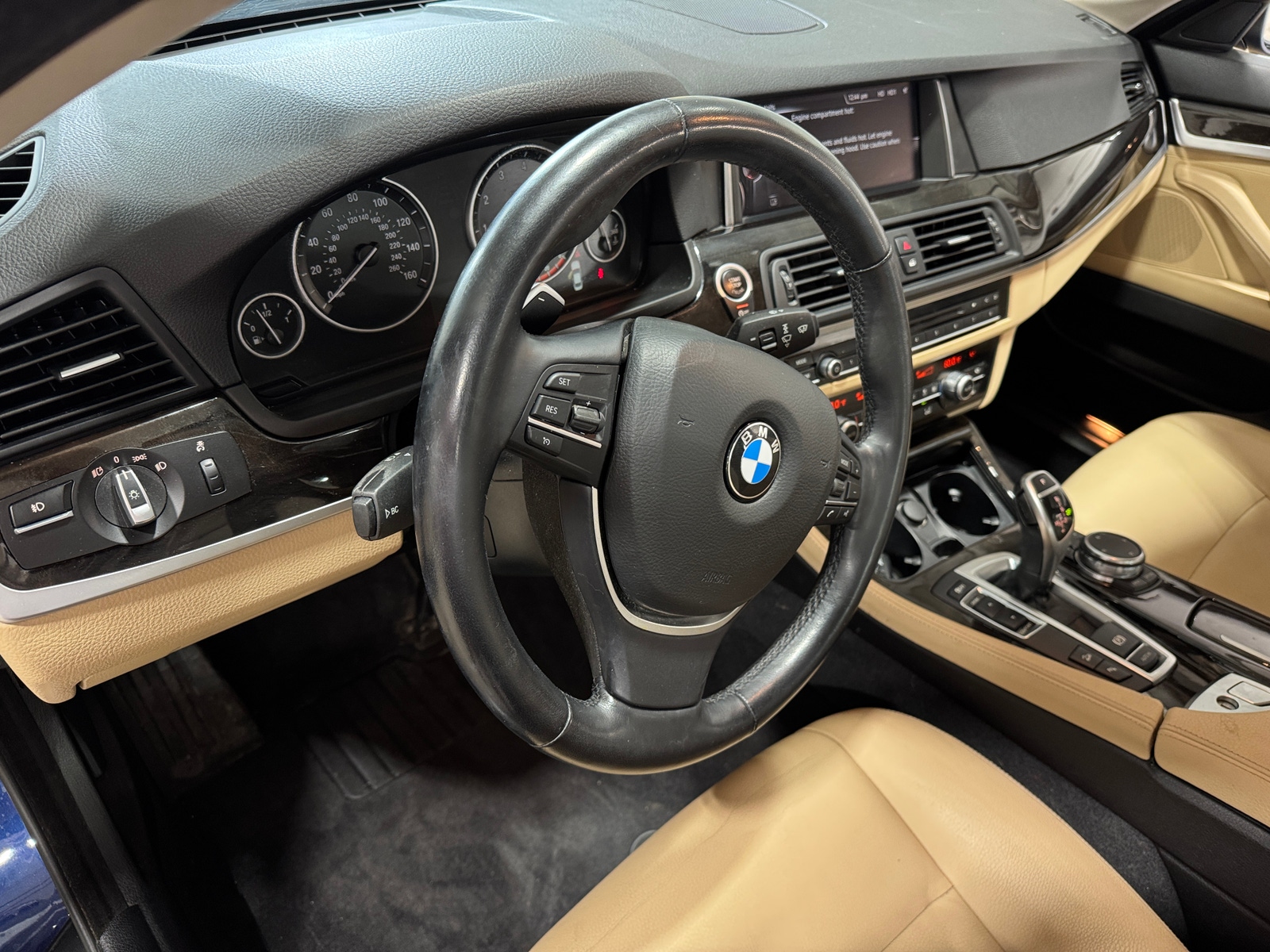 Thumbnail: 2016 BMW 5 Series - 2