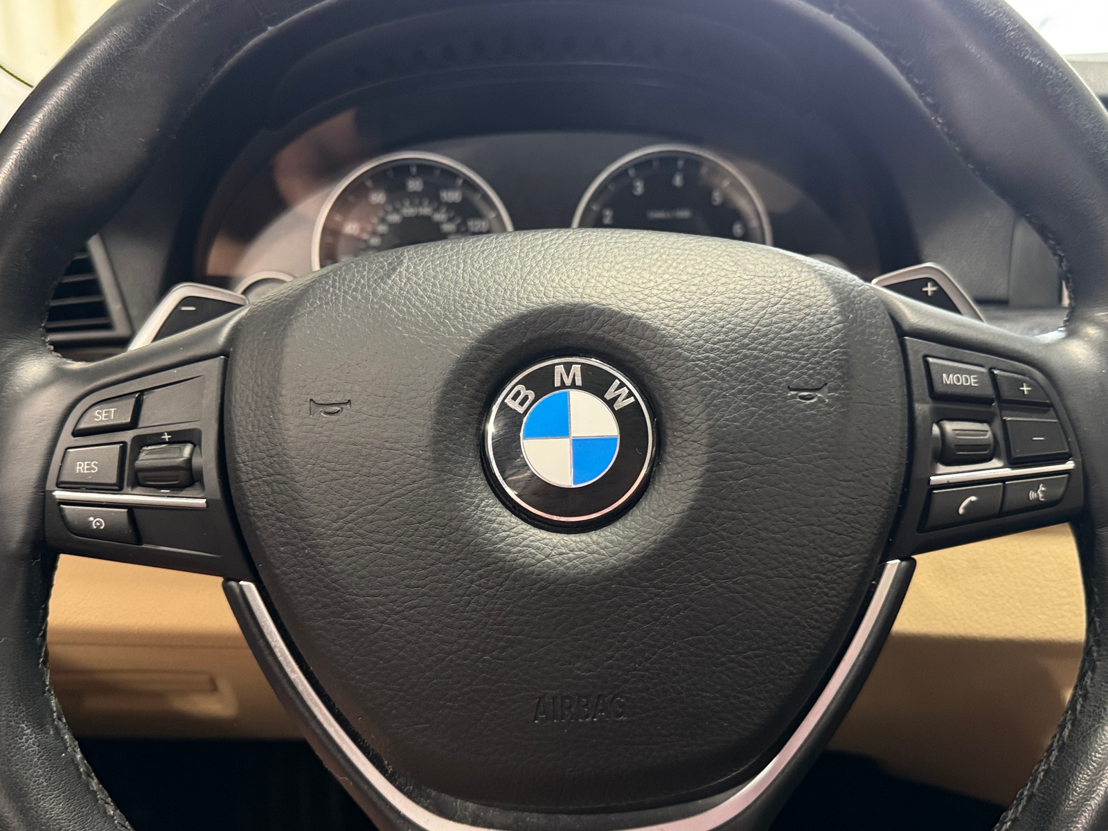 Thumbnail: 2016 BMW 5 Series - 4