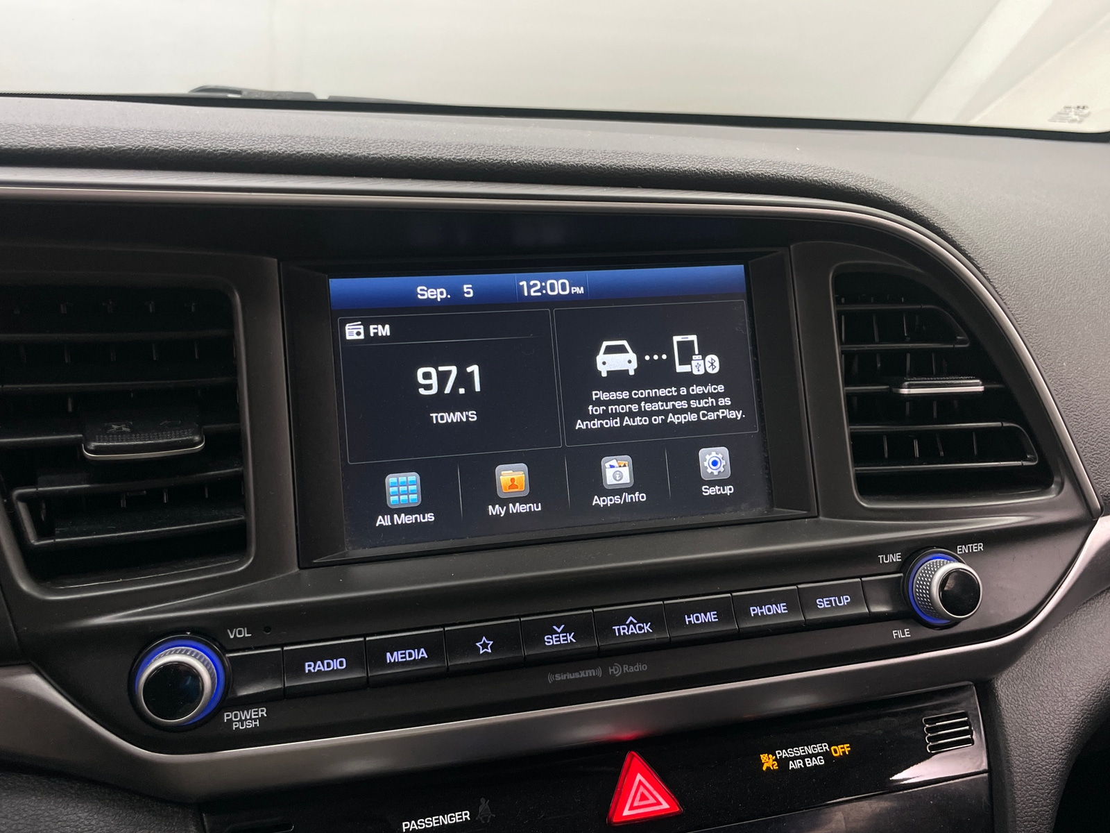 Thumbnail: 2020 Hyundai Elantra - 4